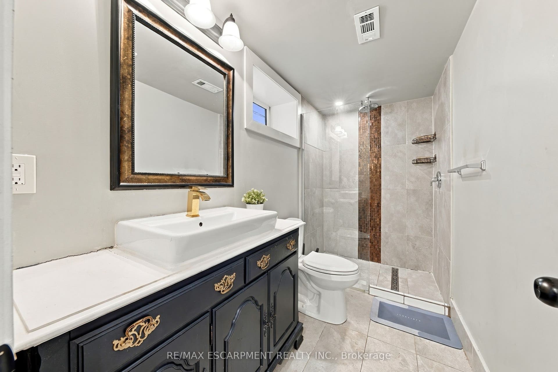 3 piece bath