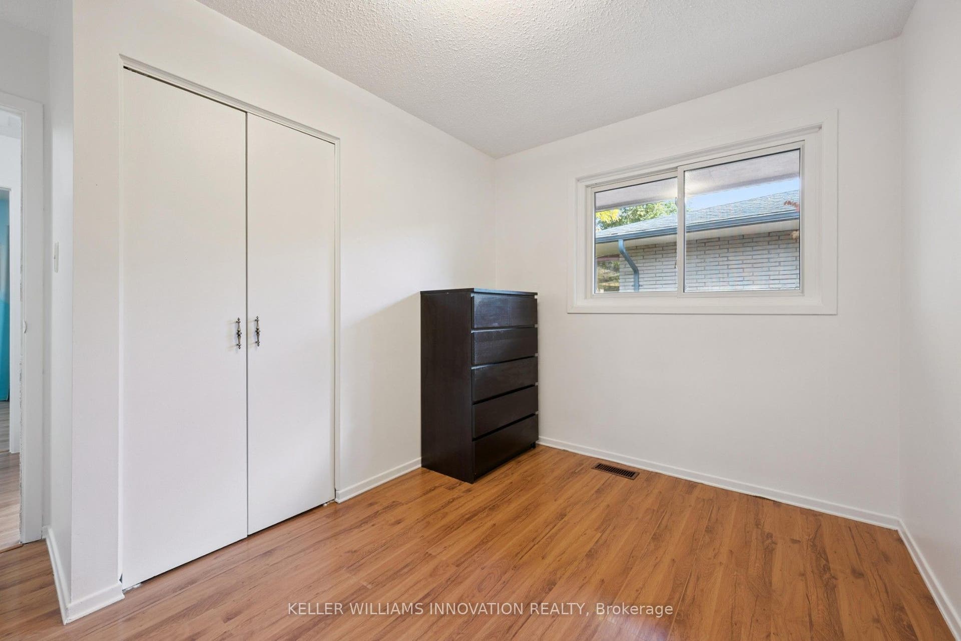 128 Briar Knoll Drive, Kitchener, Waterloo ON N2E 2B8
