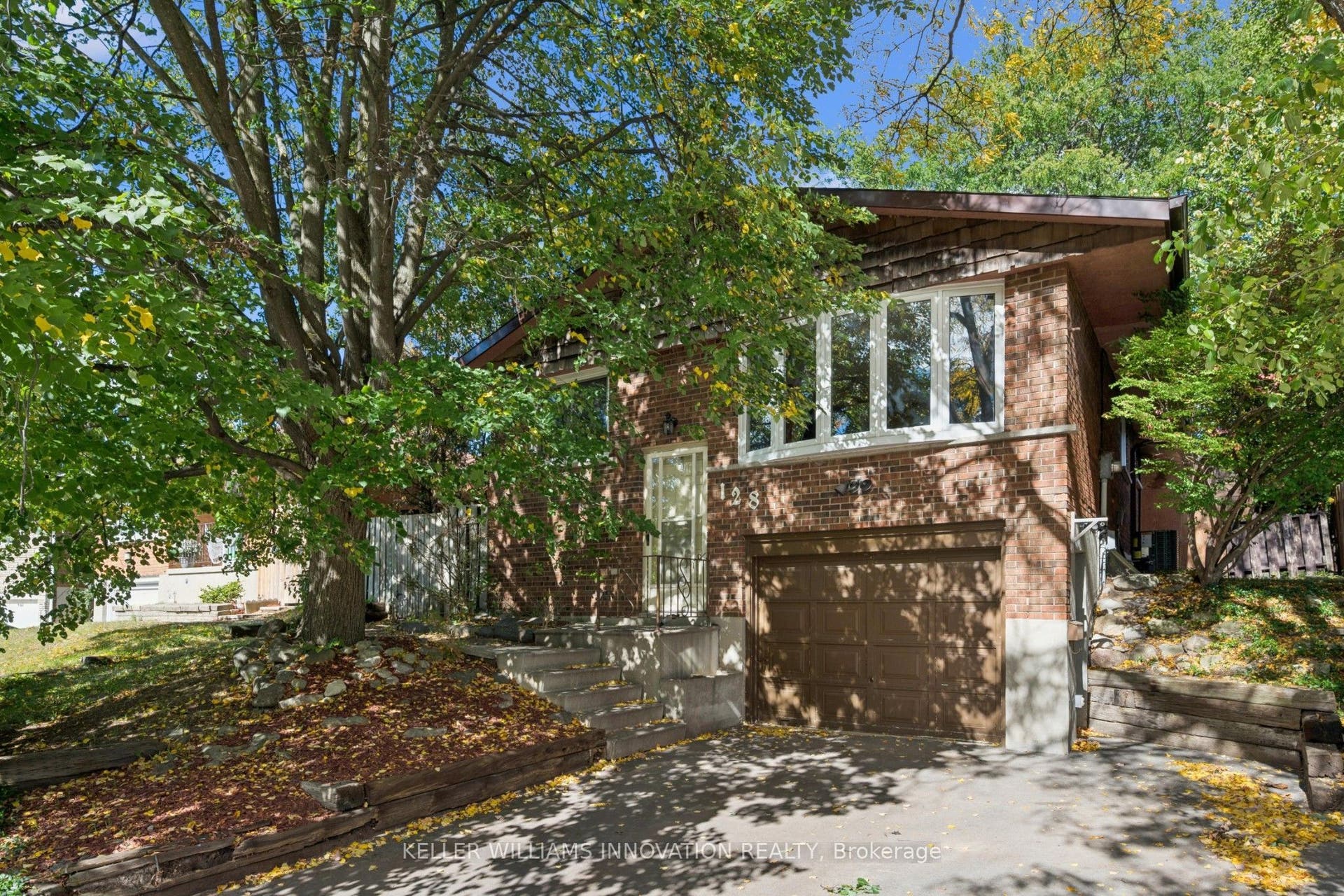 128 Briar Knoll Drive, Kitchener, Waterloo ON N2E 2B8