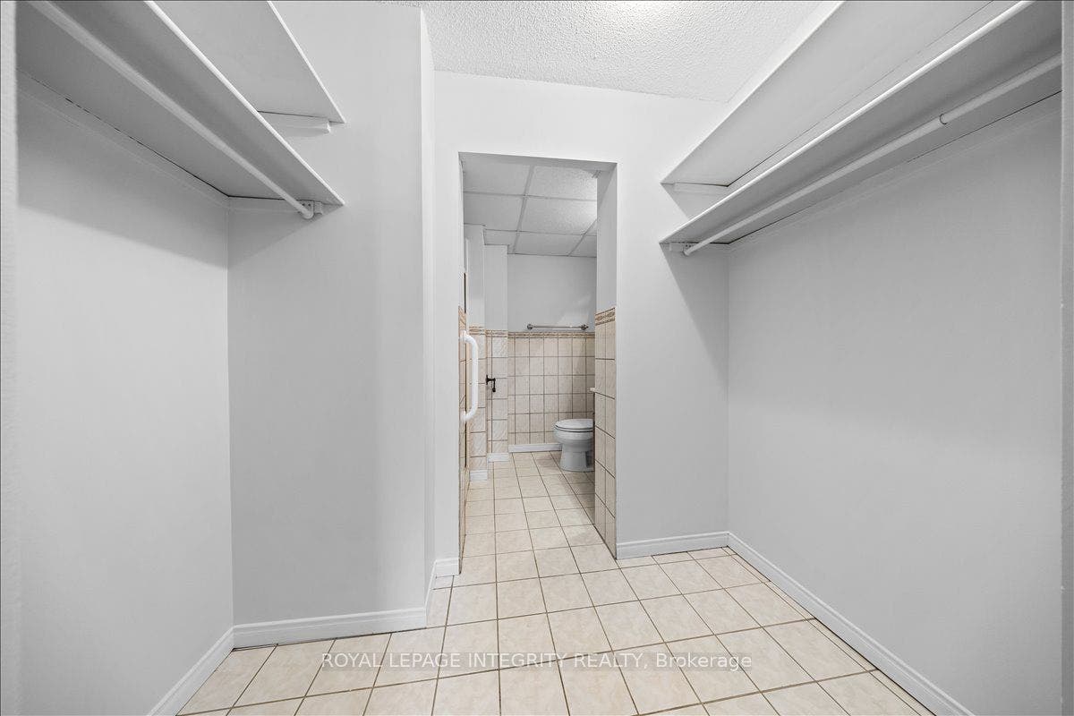 1190 Richmond Road, #703, Woodroffe, Ottawa ON K2B 8J3