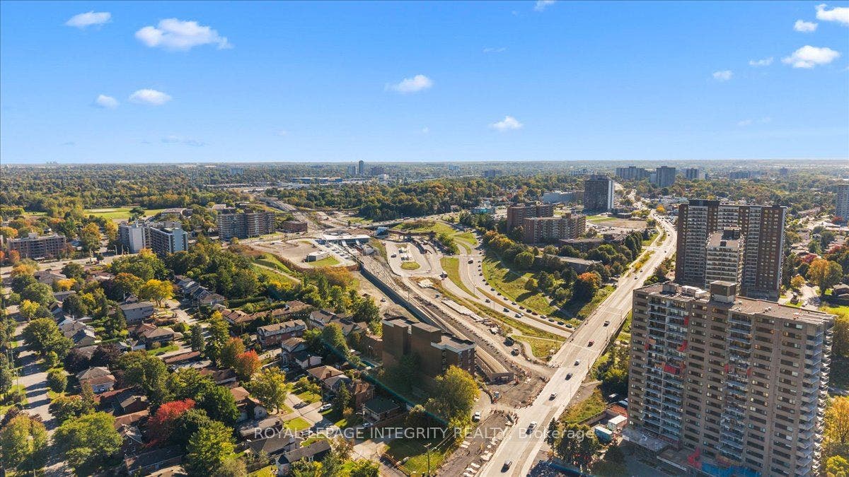 1190 Richmond Road, #703, Woodroffe, Ottawa ON K2B 8J3