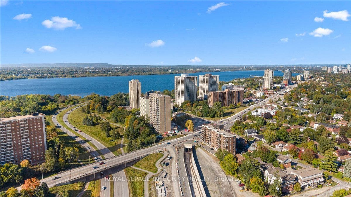 1190 Richmond Road, #703, Woodroffe, Ottawa ON K2B 8J3