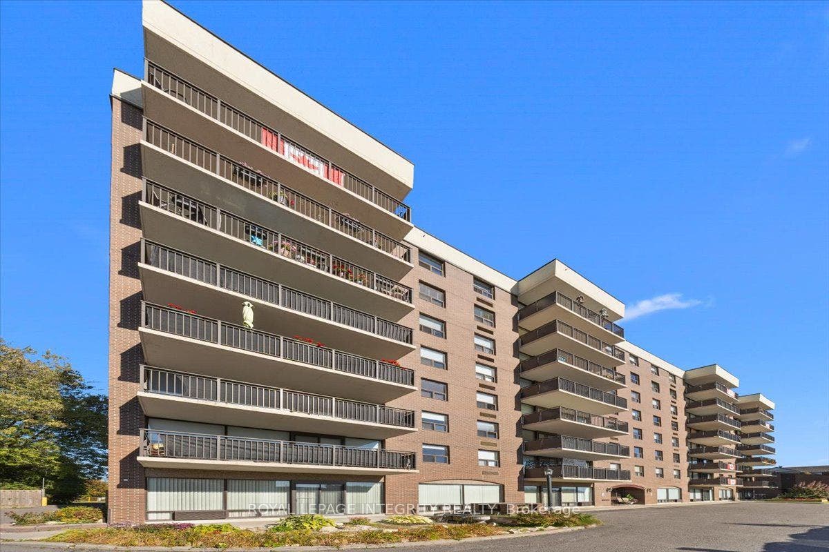 1190 Richmond Road, #703, Woodroffe, Ottawa ON K2B 8J3