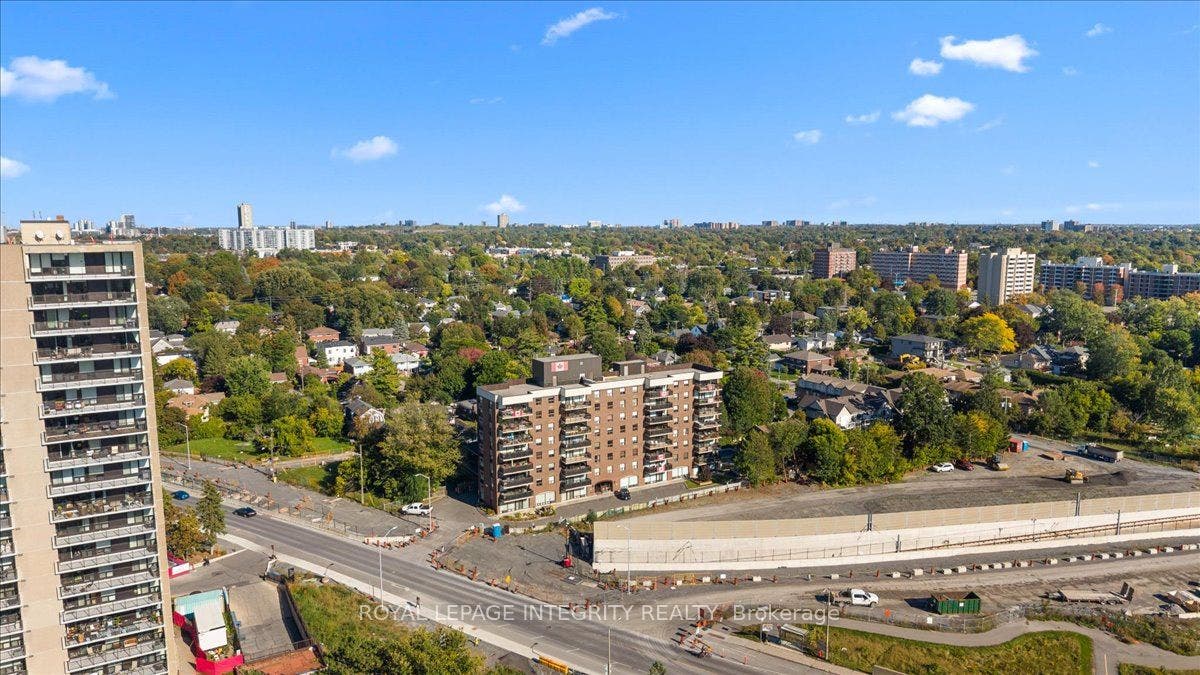 1190 Richmond Road, #703, Woodroffe, Ottawa ON K2B 8J3