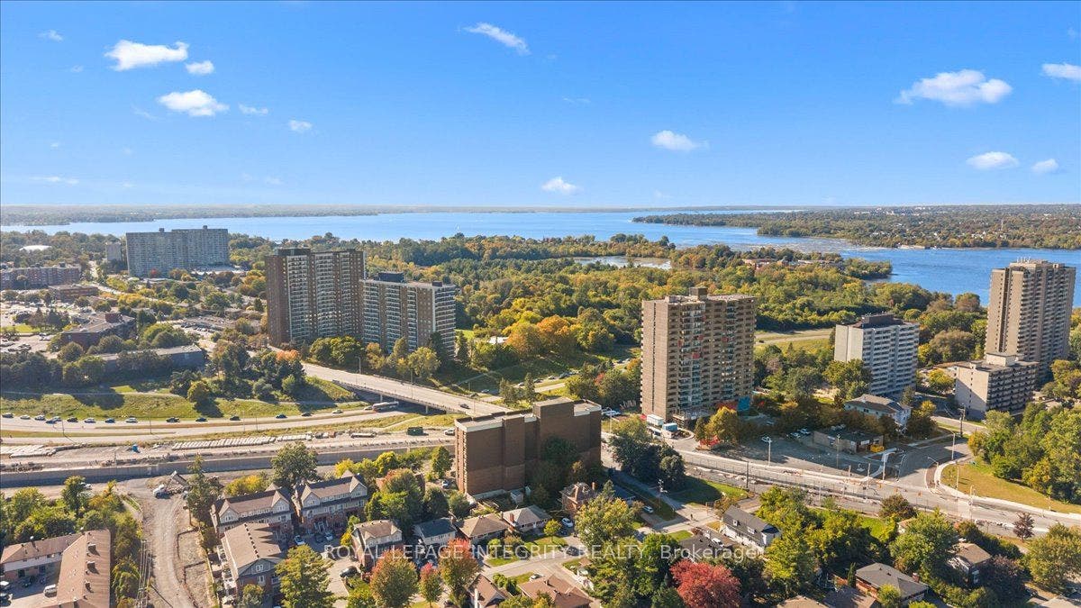 1190 Richmond Road, #703, Woodroffe, Ottawa ON K2B 8J3
