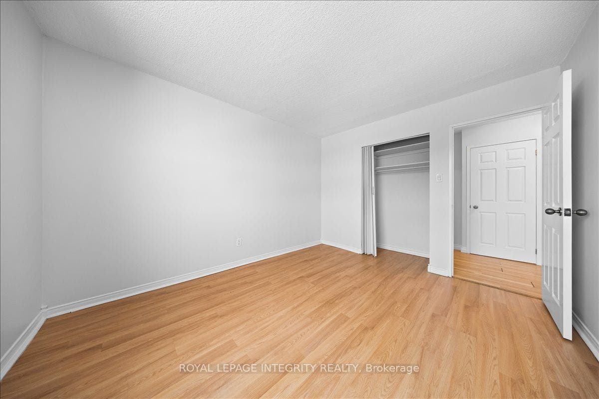 1190 Richmond Road, #703, Woodroffe, Ottawa ON K2B 8J3
