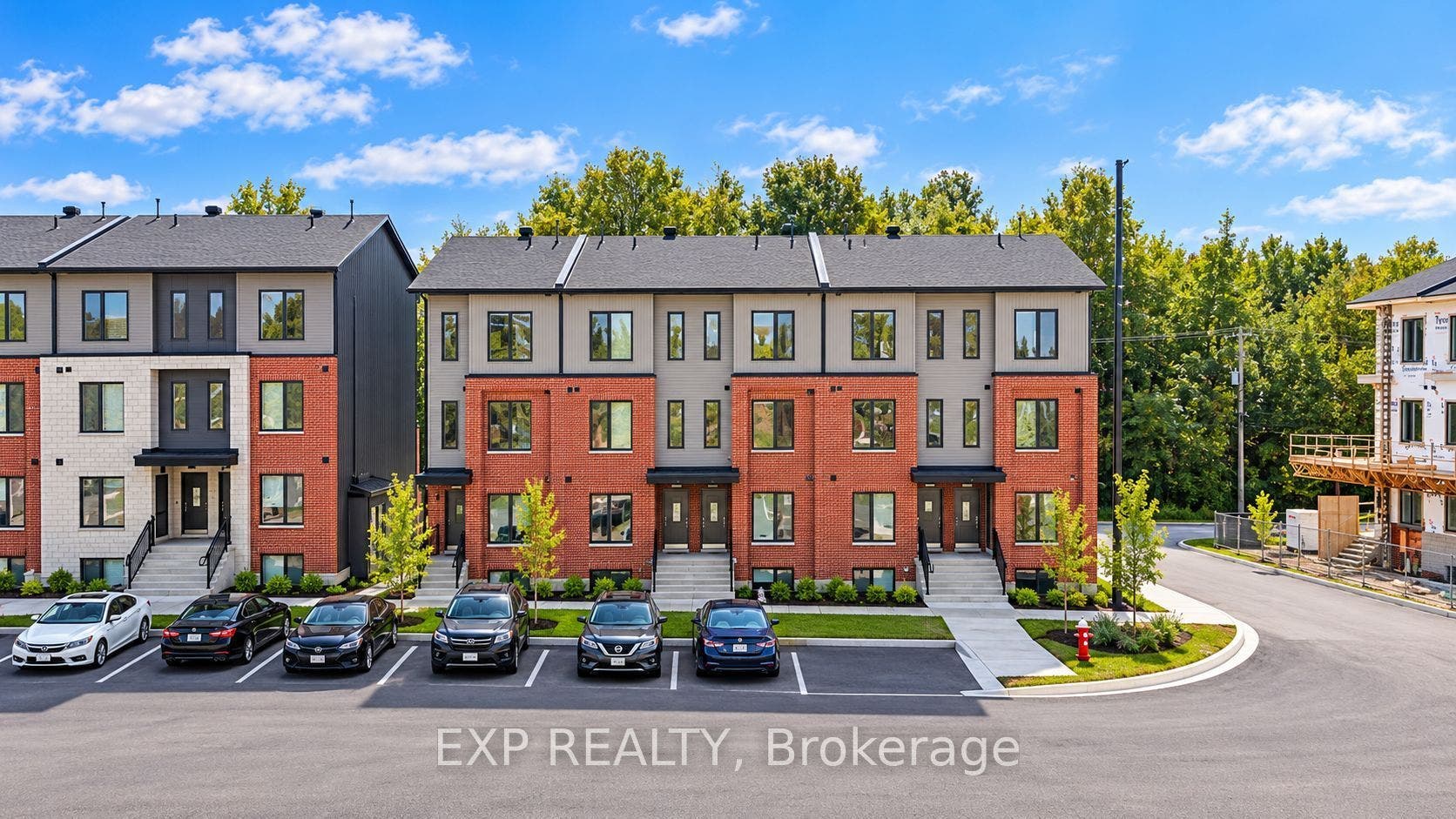 221 Antelope Private, Kanata, Ottawa ON K2W 0C7 Virtually edited
