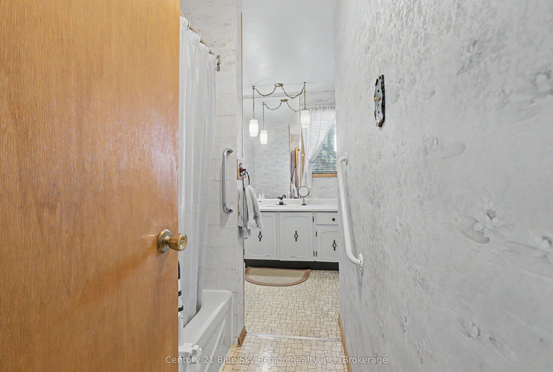 29 Beaver Crescent, North Bay, Nipissing ON P1A 3N1