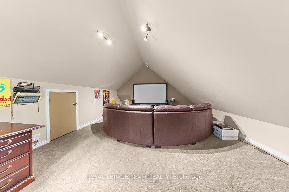 4980 Opeongo Road, Constance Bay - Dunrobin - Kilmaurs - Woodlawn, Ottawa ON K0A 3M0 Family room above double garage