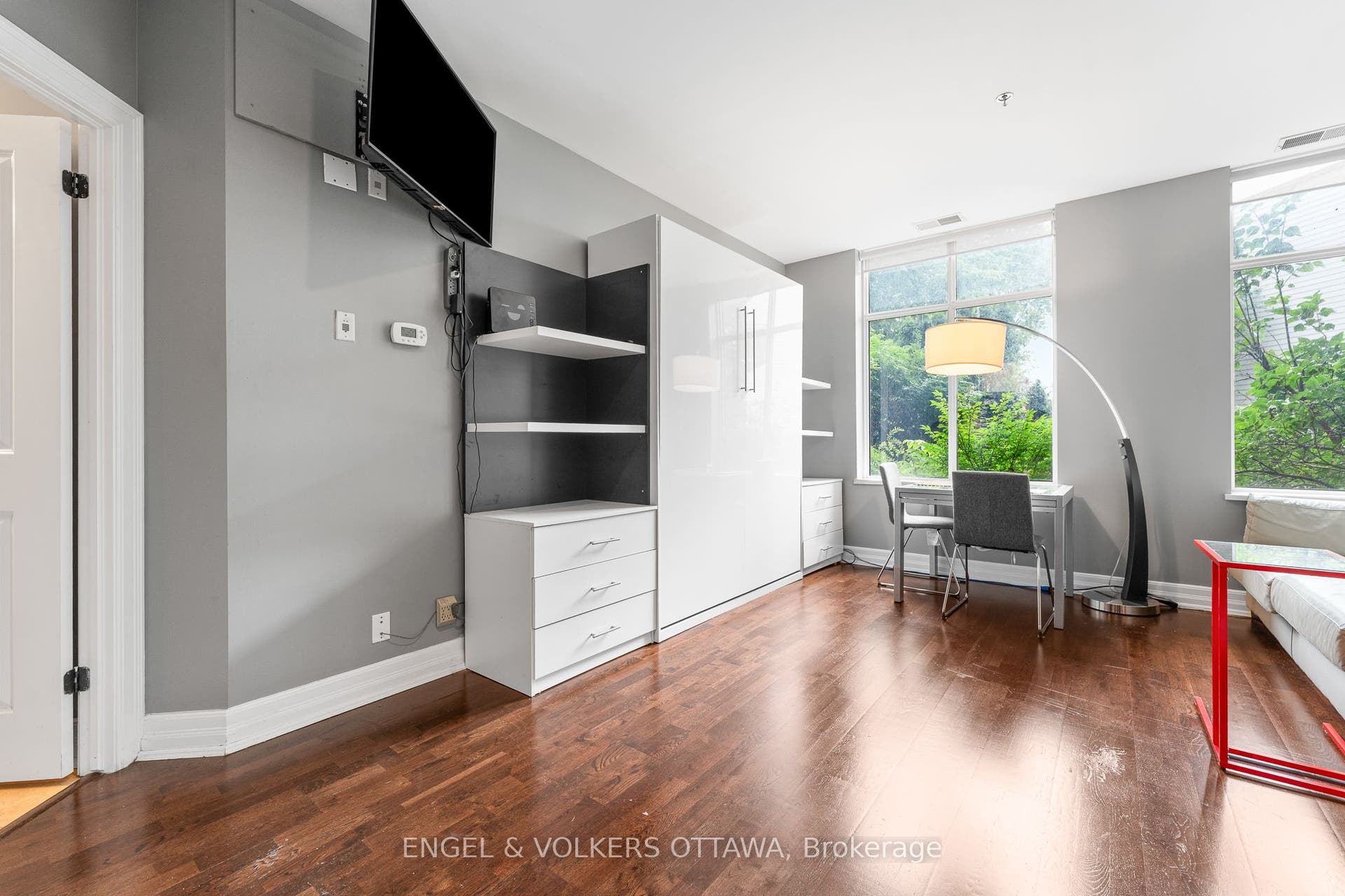 320 Mcleod Street, #102, Ottawa Centre, Ottawa ON K2P 1A3