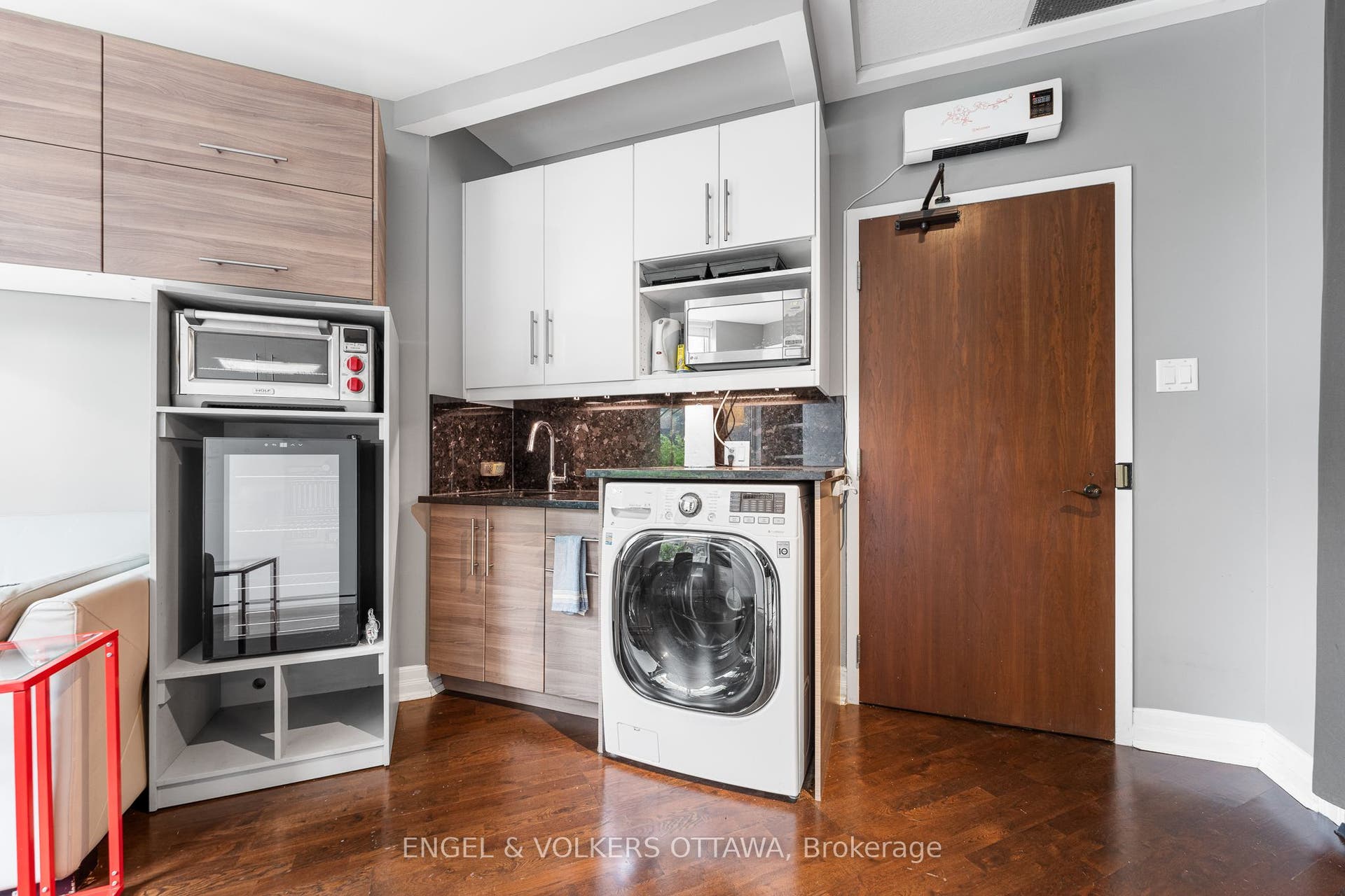 320 Mcleod Street, #102, Ottawa Centre, Ottawa ON K2P 1A3