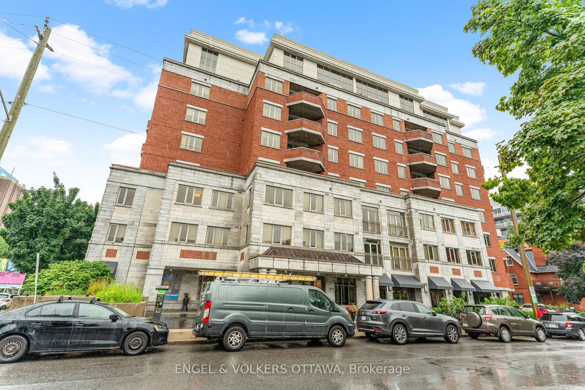 320 Mcleod Street, #102, Ottawa Centre, Ottawa ON K2P 1A3