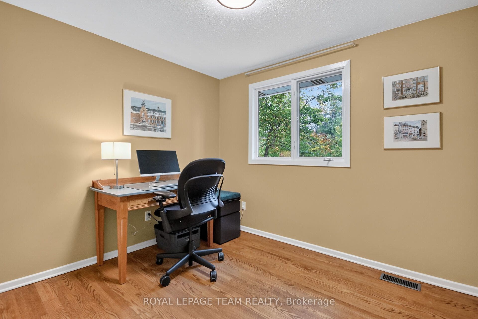 20 Gervin Street, Tanglewood - Grenfell Glen - Pineglen, Ottawa ON K2G 0J8