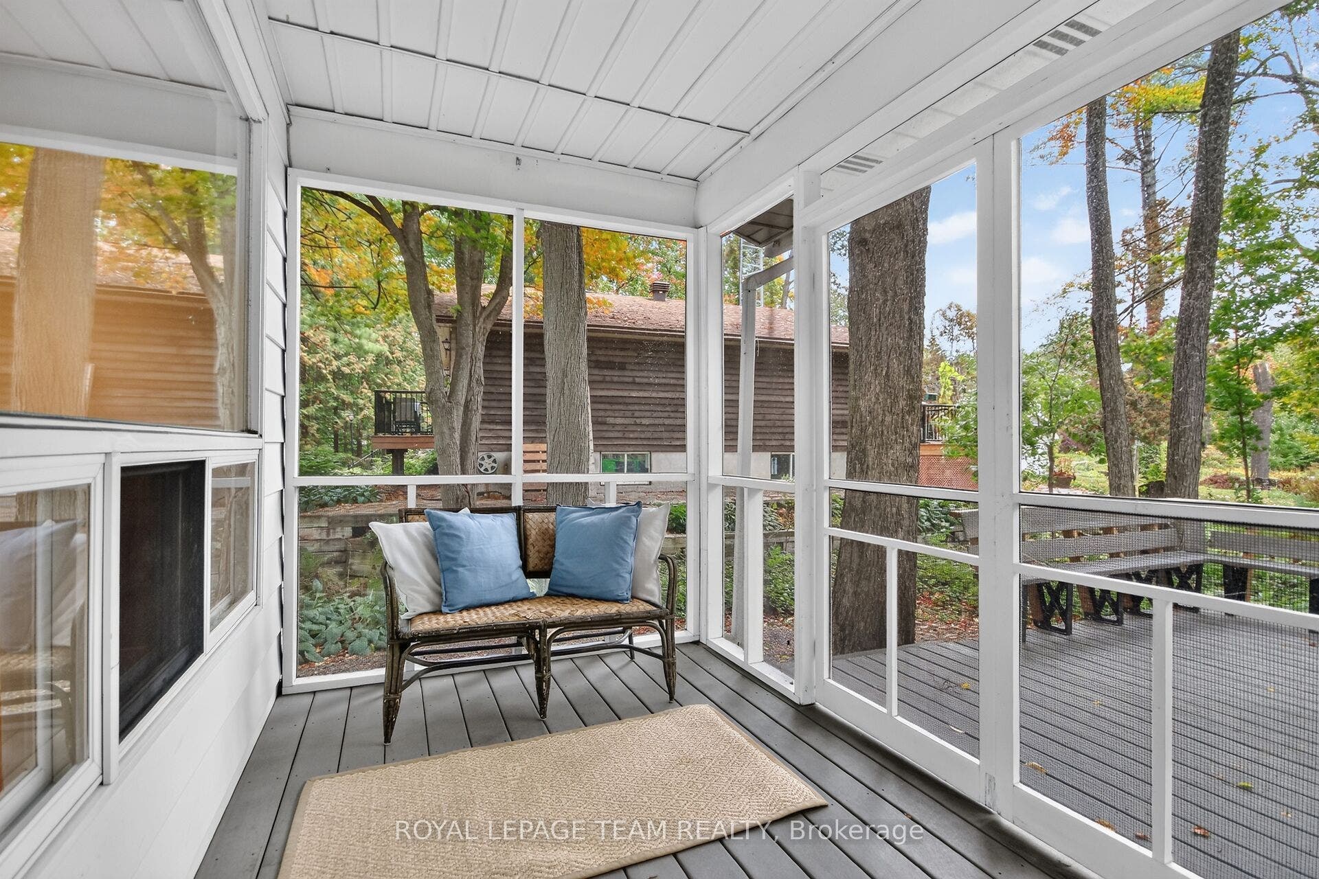 20 Gervin Street, Tanglewood - Grenfell Glen - Pineglen, Ottawa ON K2G 0J8