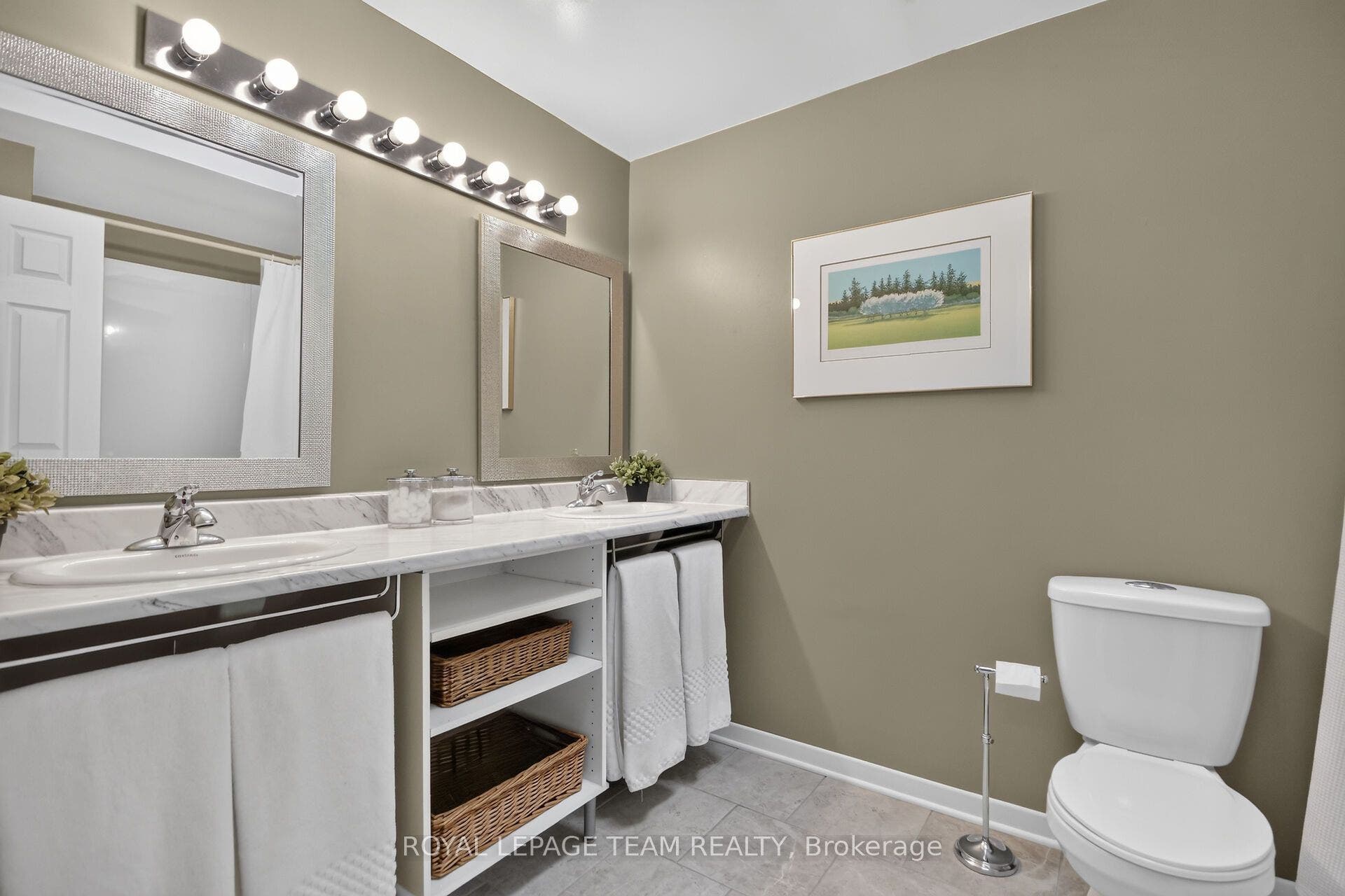 20 Gervin Street, Tanglewood - Grenfell Glen - Pineglen, Ottawa ON K2G 0J8