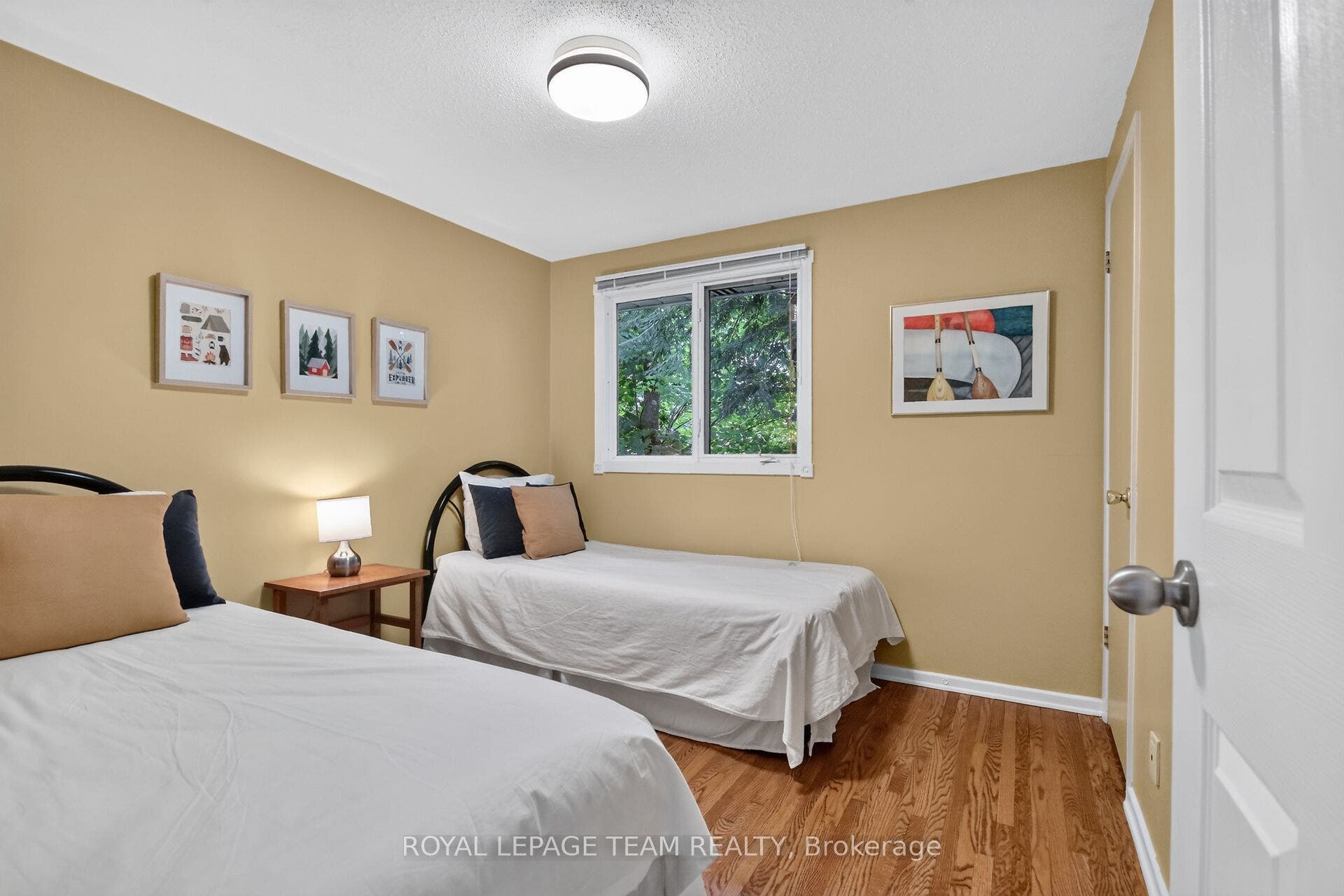 20 Gervin Street, Tanglewood - Grenfell Glen - Pineglen, Ottawa ON K2G 0J8