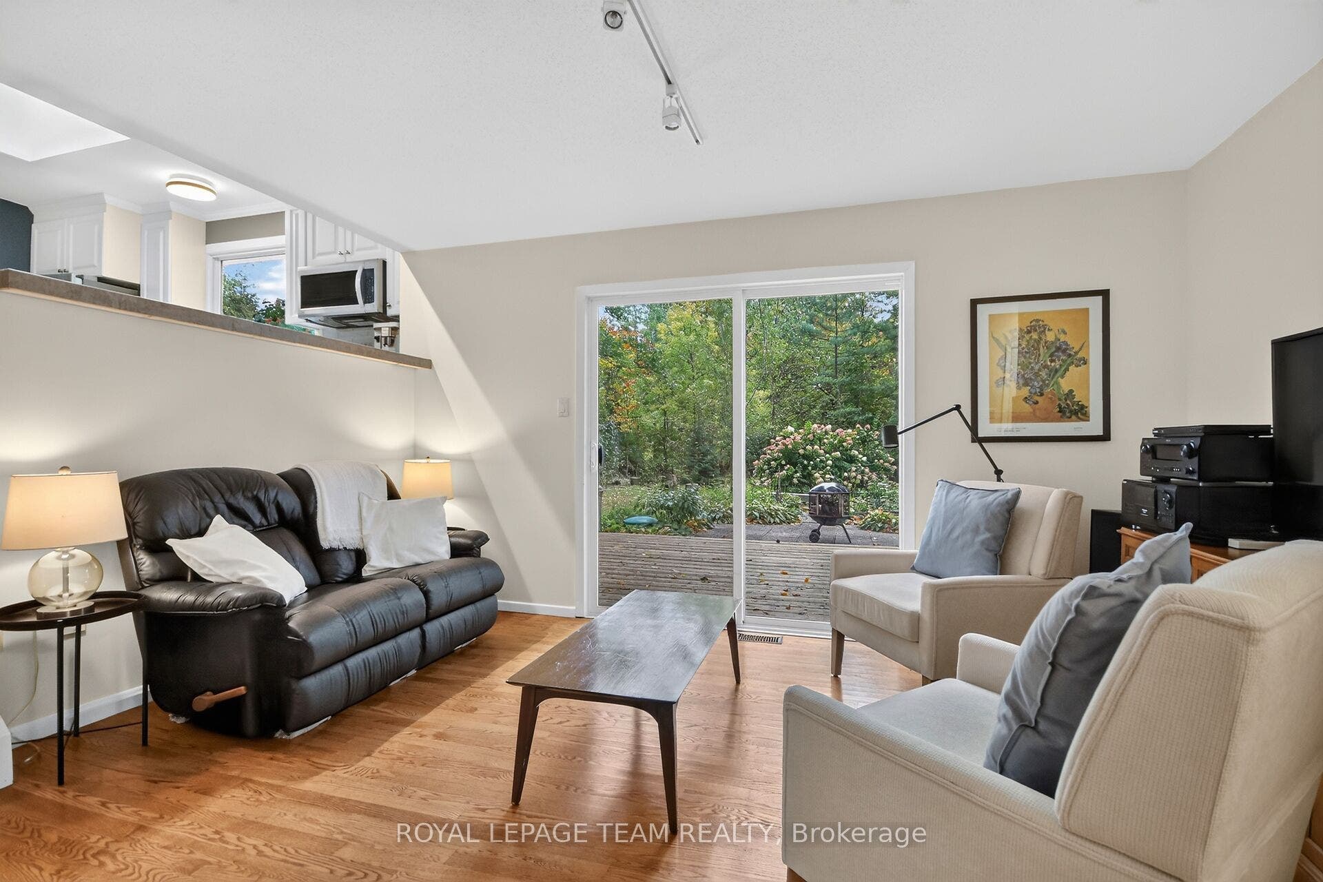 20 Gervin Street, Tanglewood - Grenfell Glen - Pineglen, Ottawa ON K2G 0J8