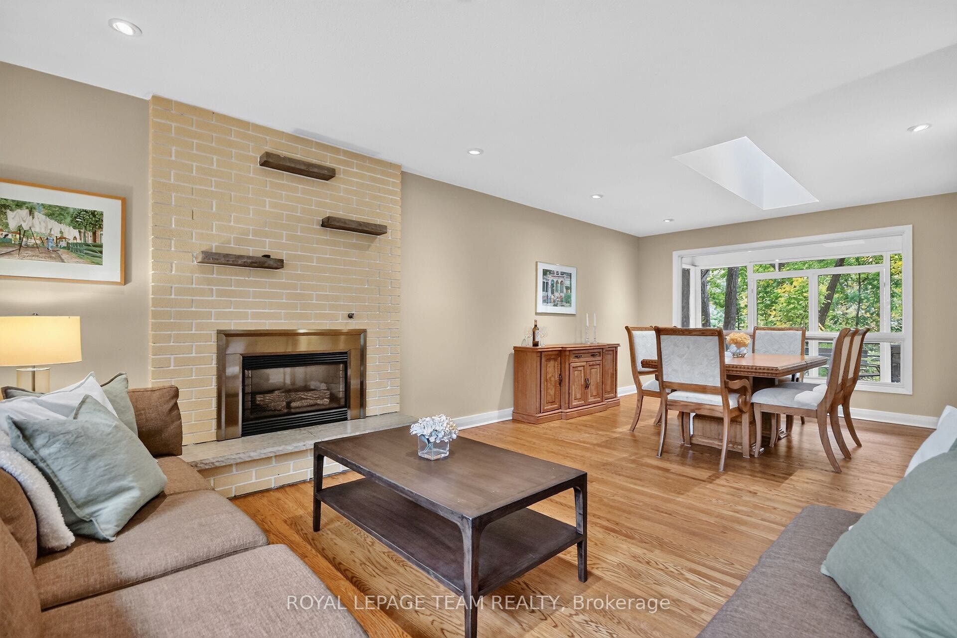 20 Gervin Street, Tanglewood - Grenfell Glen - Pineglen, Ottawa ON K2G 0J8