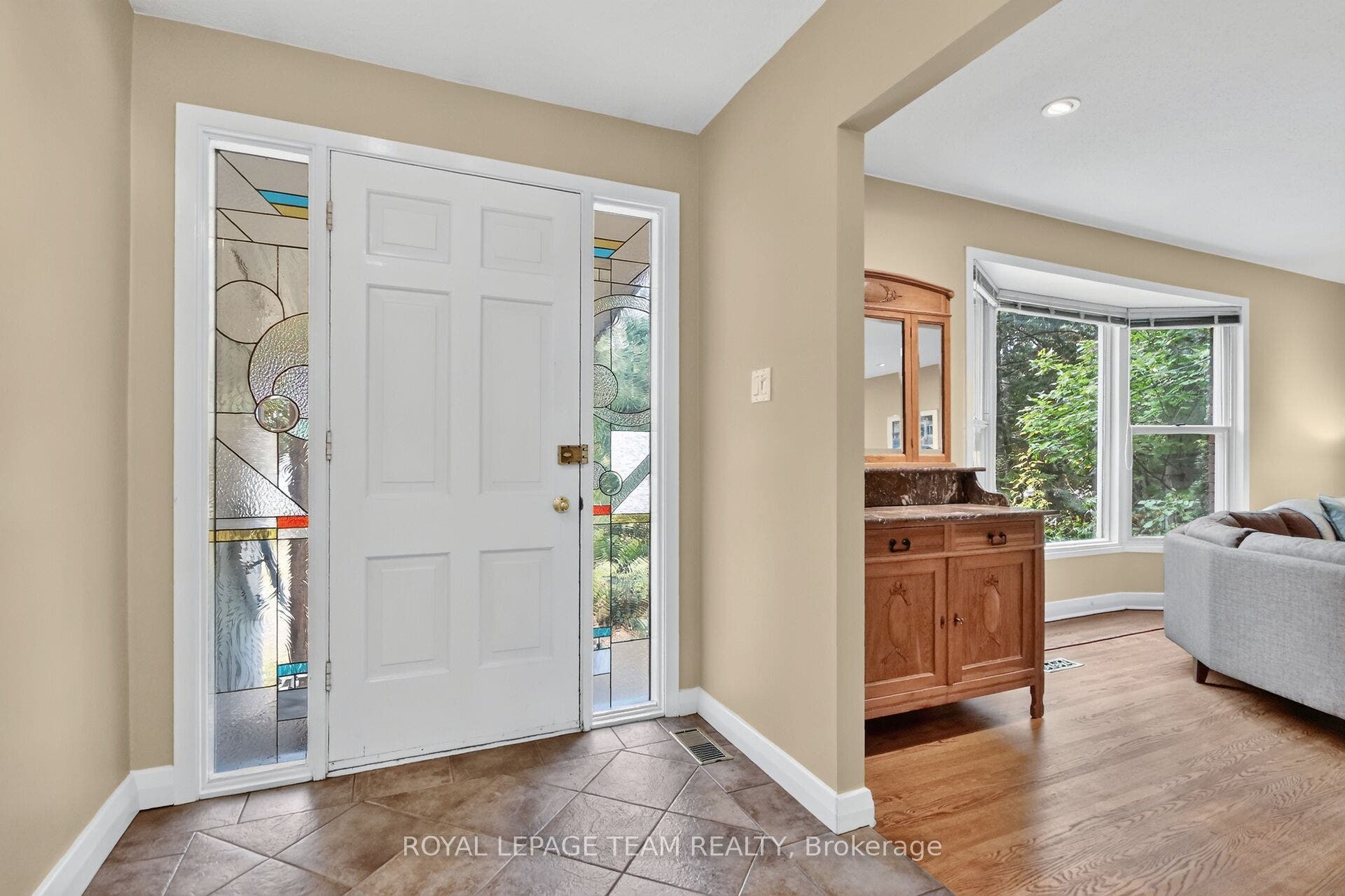 20 Gervin Street, Tanglewood - Grenfell Glen - Pineglen, Ottawa ON K2G 0J8