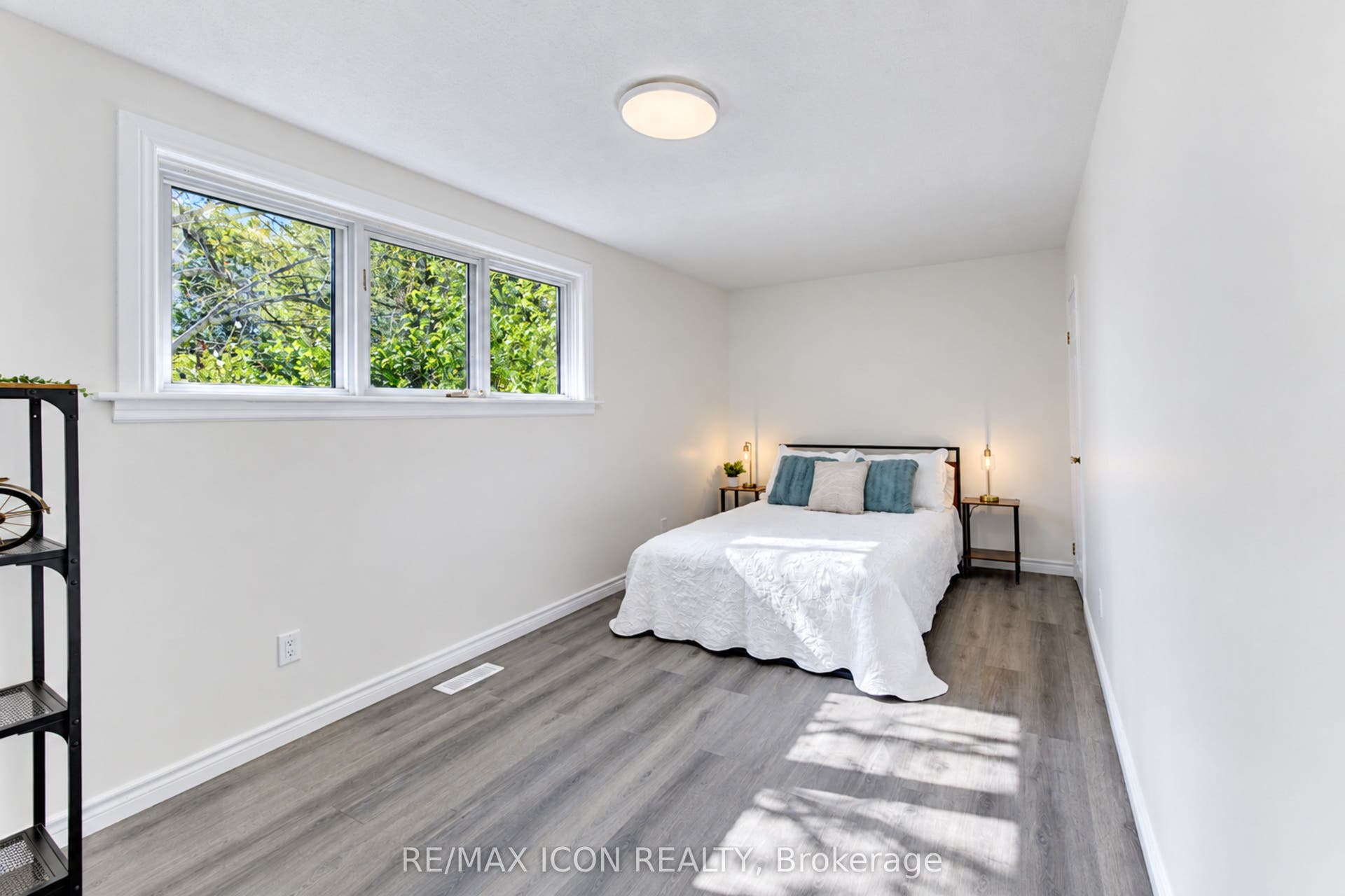 64 Lowrey Avenue S, Cambridge, Waterloo ON N1R 4Z8 64 Lowrey Avenue S, Cambridge, Waterloo ON N1R 4Z8