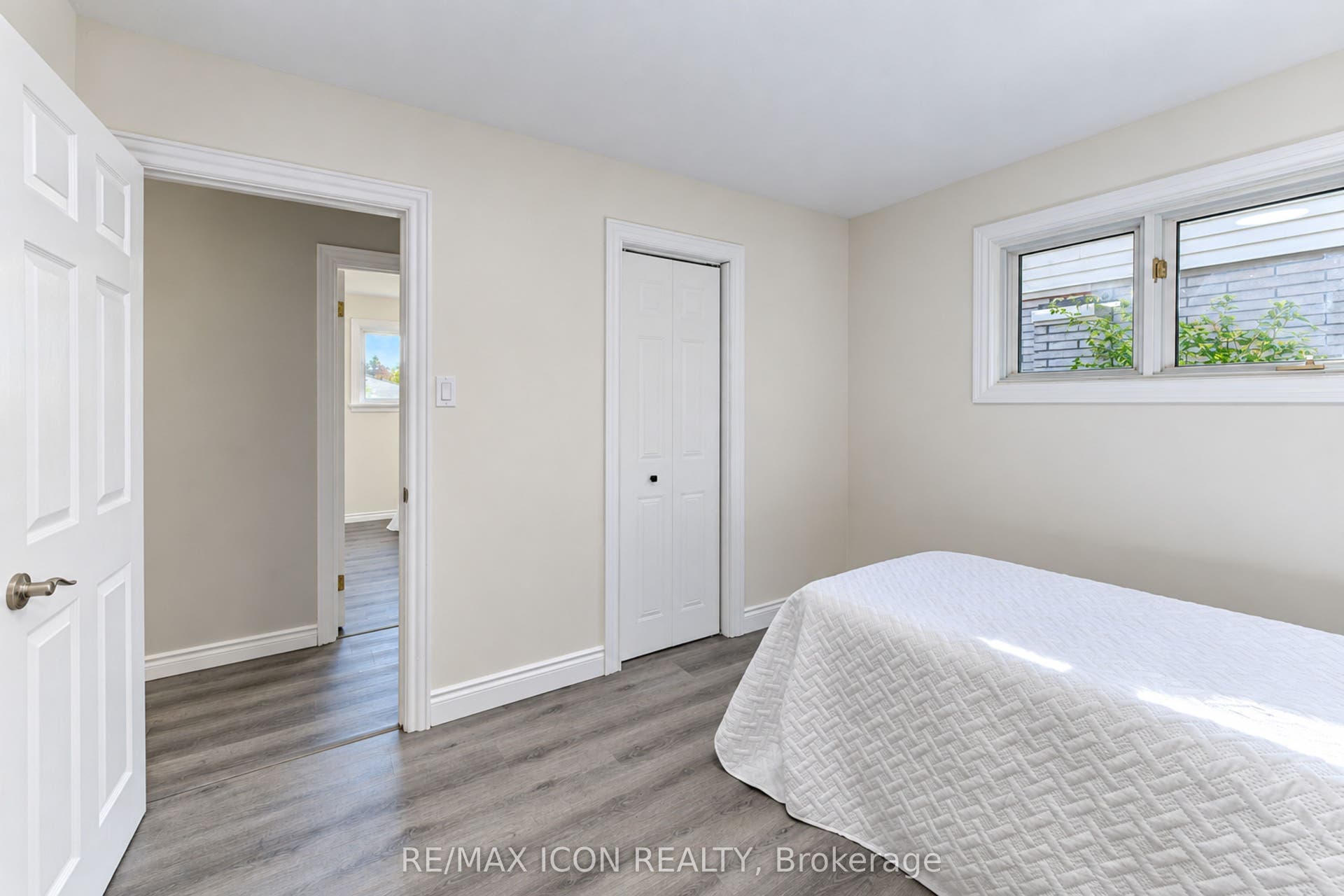 64 Lowrey Avenue S, Cambridge, Waterloo ON N1R 4Z8 64 Lowrey Avenue S, Cambridge, Waterloo ON N1R 4Z8