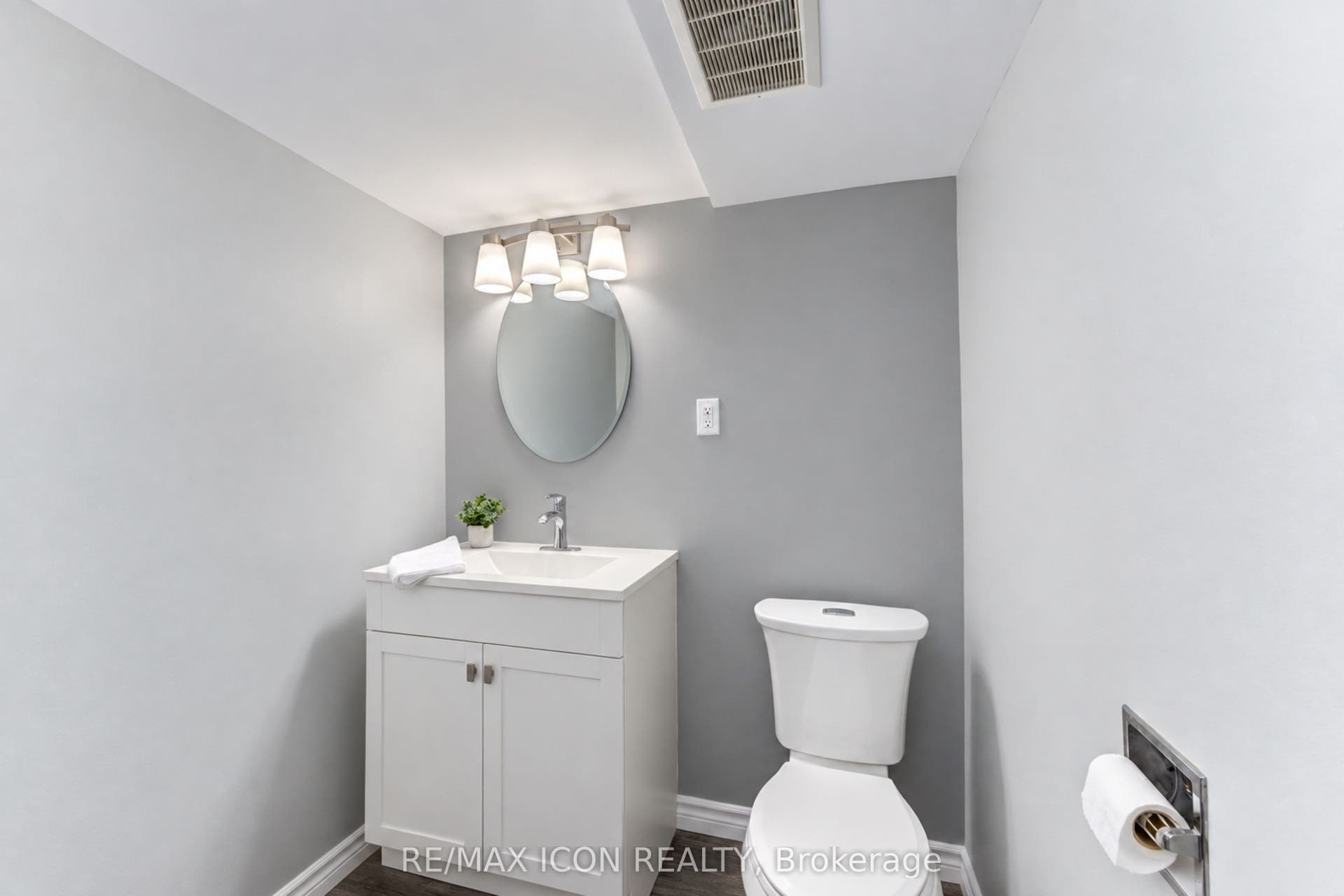 64 Lowrey Avenue S, Cambridge, Waterloo ON N1R 4Z8 64 Lowrey Avenue S, Cambridge, Waterloo ON N1R 4Z8