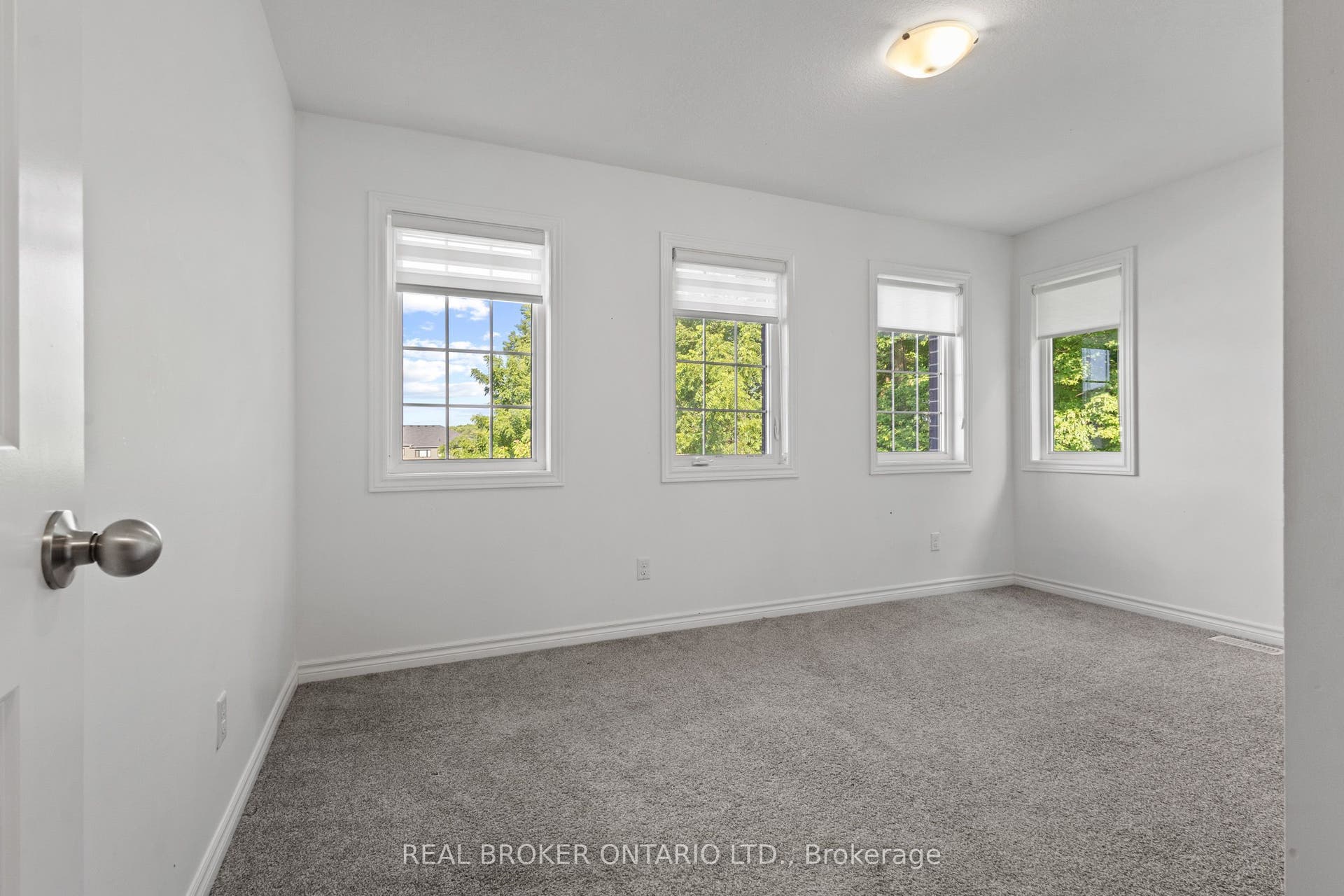 91 Woodedge Circle, Kitchener, Kitchener, Waterloo ON N2R 0P8 91 Woodedge Circle, Kitchener, Kitchener, Waterloo ON N2R 0P8
