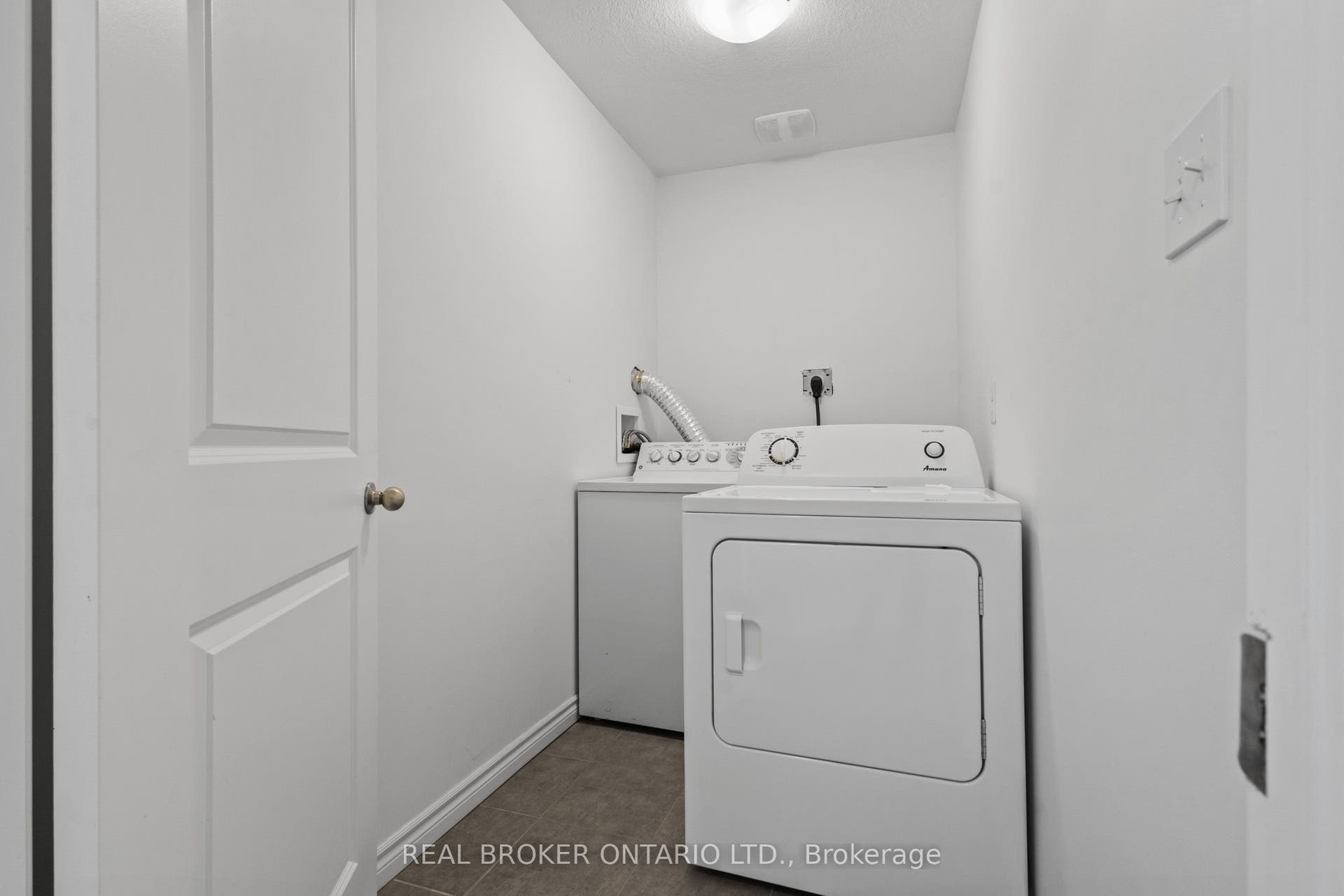 91 Woodedge Circle, Kitchener, Kitchener, Waterloo ON N2R 0P8 91 Woodedge Circle, Kitchener, Kitchener, Waterloo ON N2R 0P8