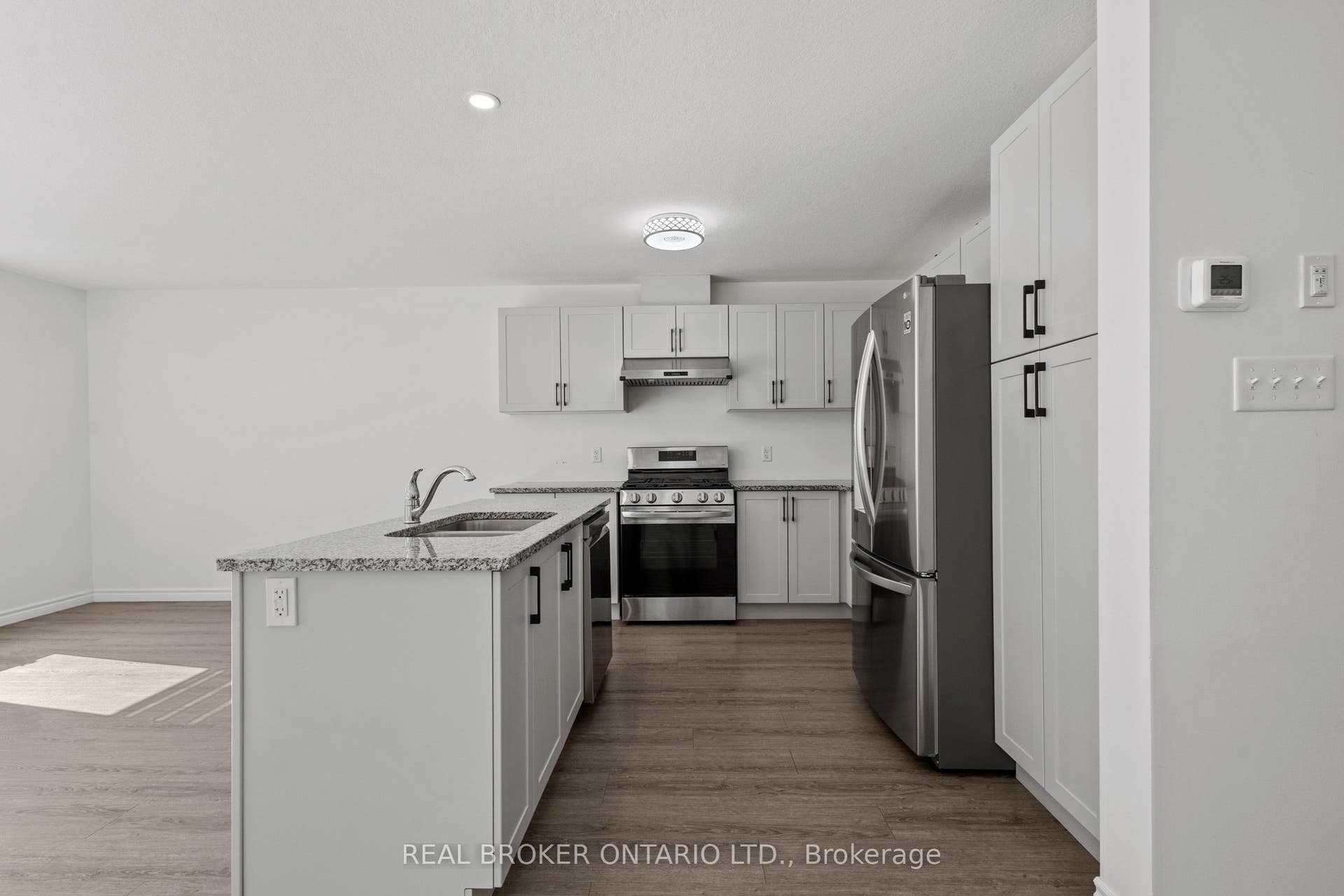 91 Woodedge Circle, Kitchener, Kitchener, Waterloo ON N2R 0P8 91 Woodedge Circle, Kitchener, Kitchener, Waterloo ON N2R 0P8