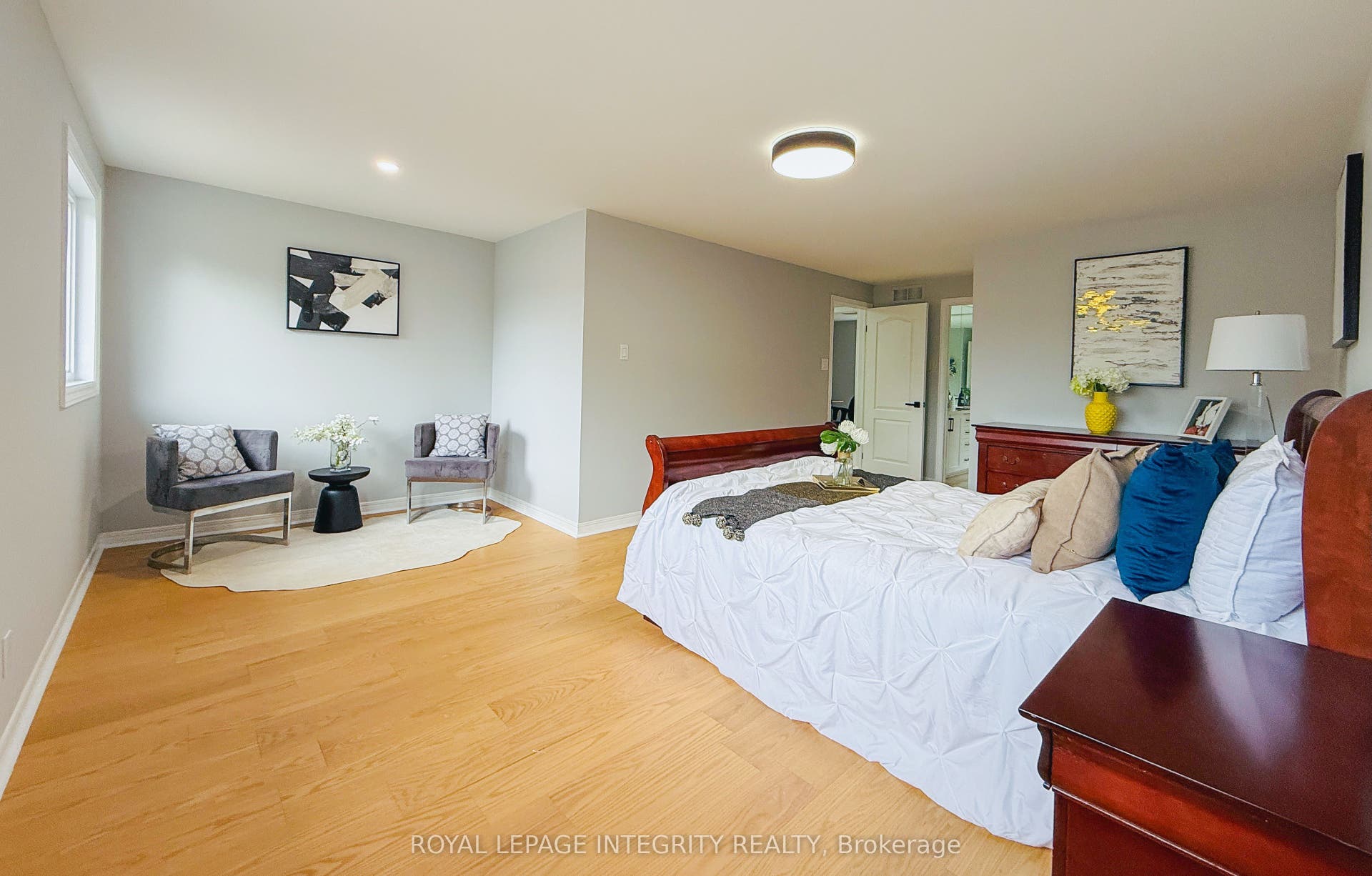 Primary Bedroom - Upper Floor
