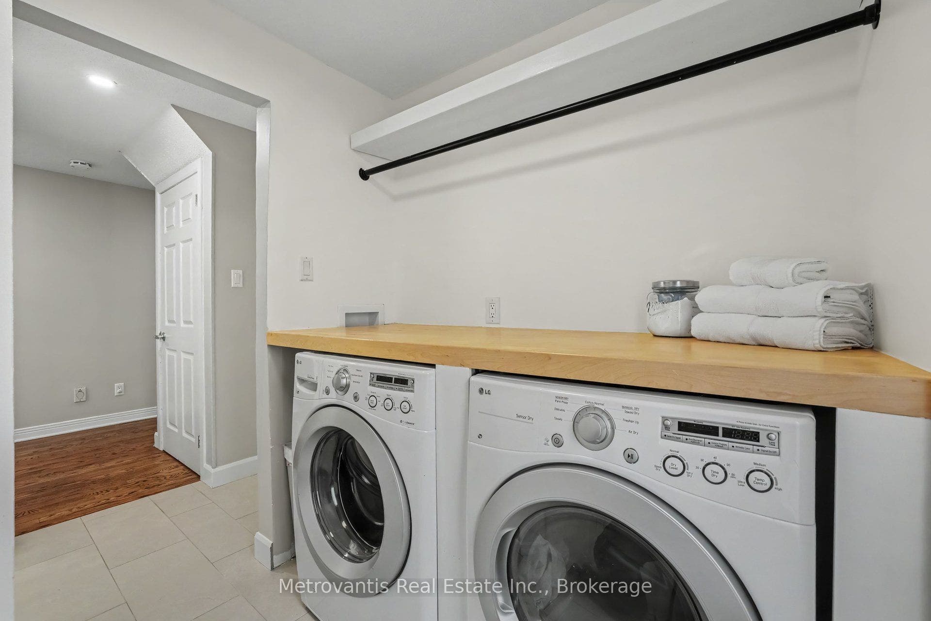 1614 Meadowfield Place, Orleans - Convent Glen And Area, Ottawa ON K1C 5V3 1614 Meadowfield Place, Orleans - Convent Glen And Area, Ottawa ON K1C 5V3