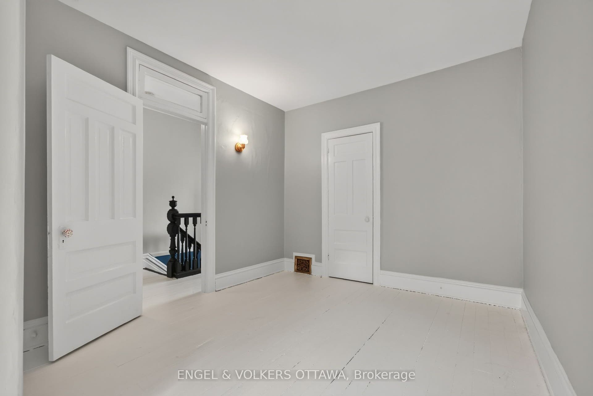 75 Eccles Street, West Centre Town, Ottawa ON K1R 6S5