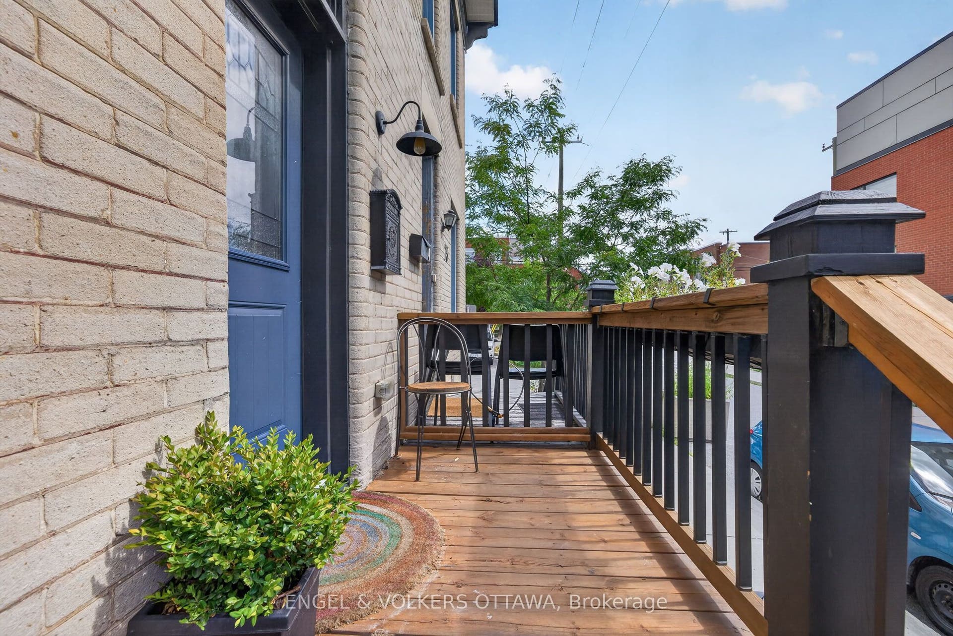 75 Eccles Street, West Centre Town, Ottawa ON K1R 6S5