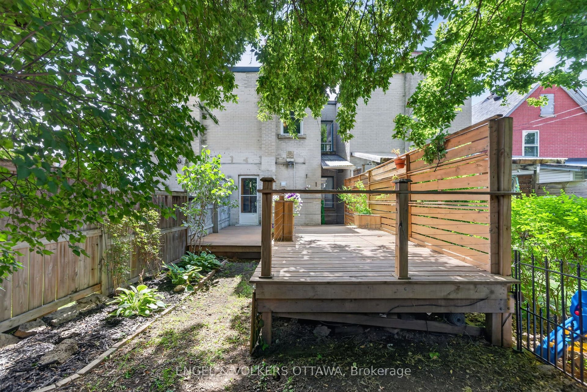 75 Eccles Street, West Centre Town, Ottawa ON K1R 6S5