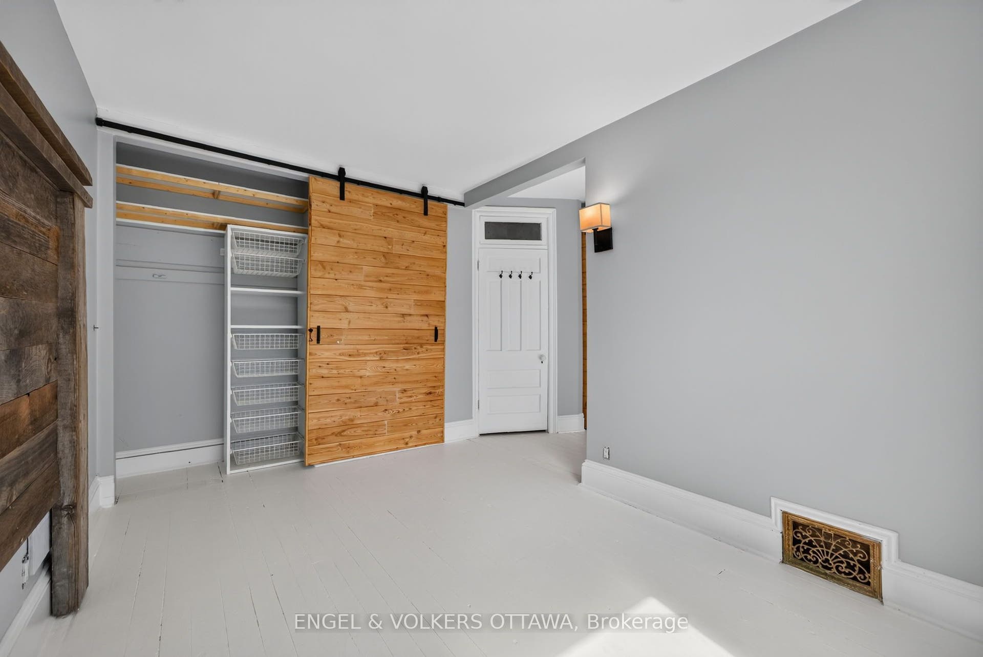 75 Eccles Street, West Centre Town, Ottawa ON K1R 6S5