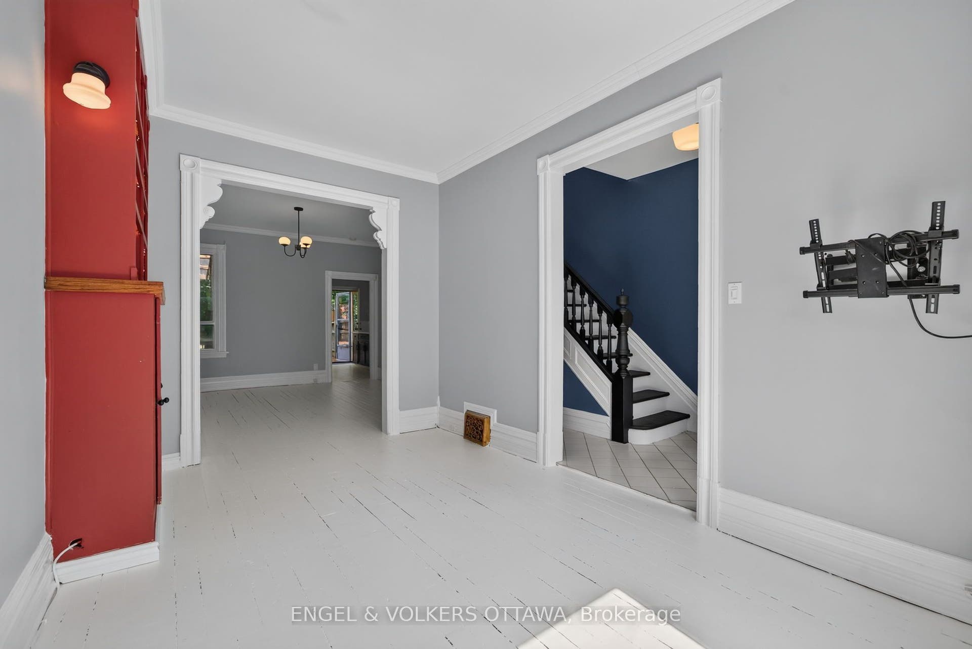 75 Eccles Street, West Centre Town, Ottawa ON K1R 6S5