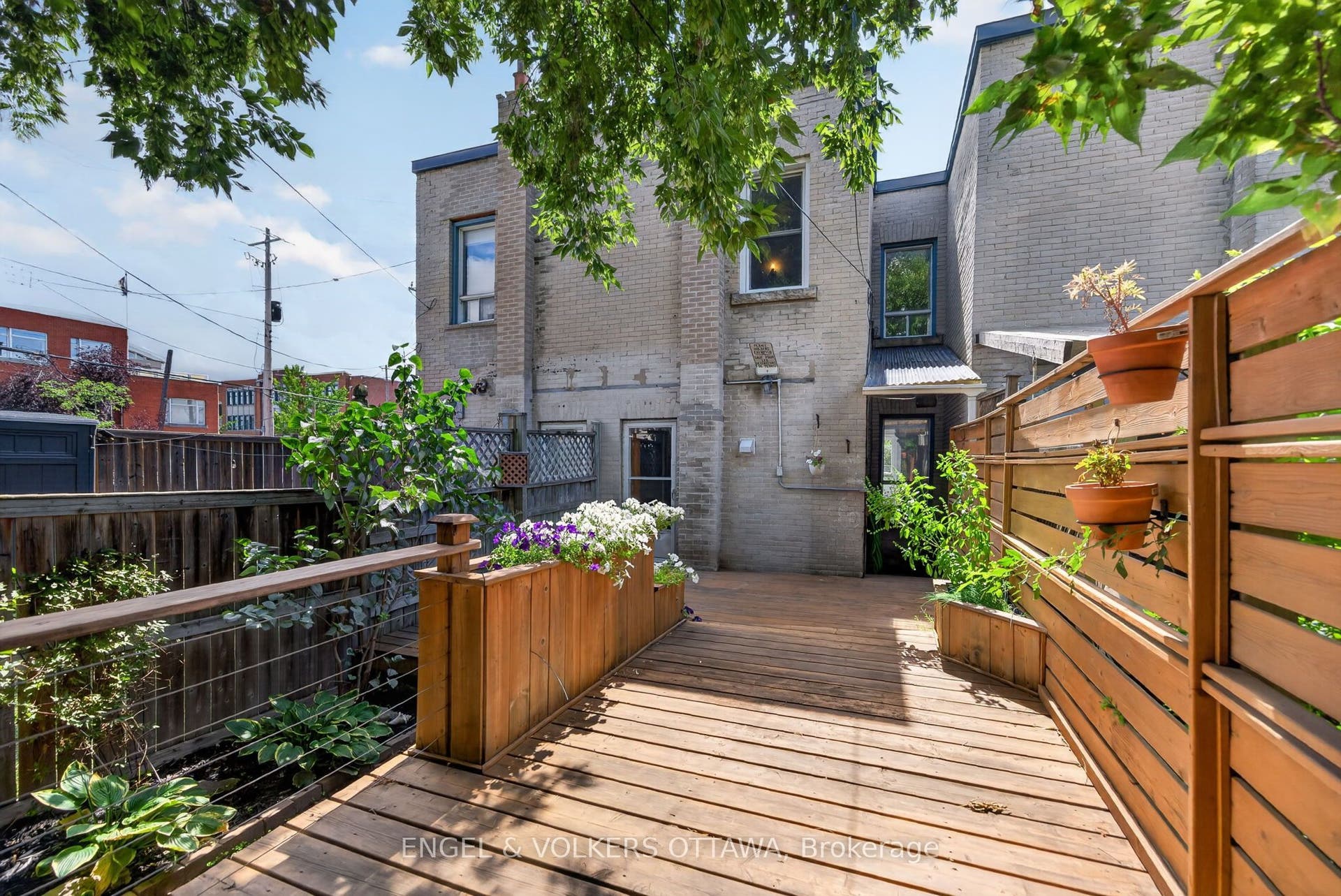 75 Eccles Street, West Centre Town, Ottawa ON K1R 6S5