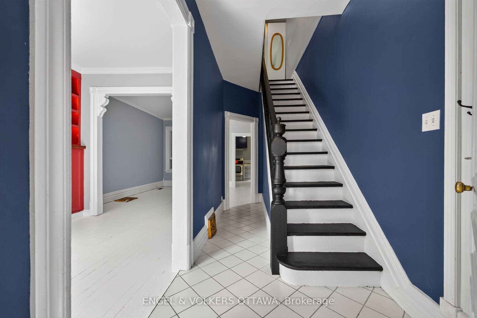 75 Eccles Street, West Centre Town, Ottawa ON K1R 6S5