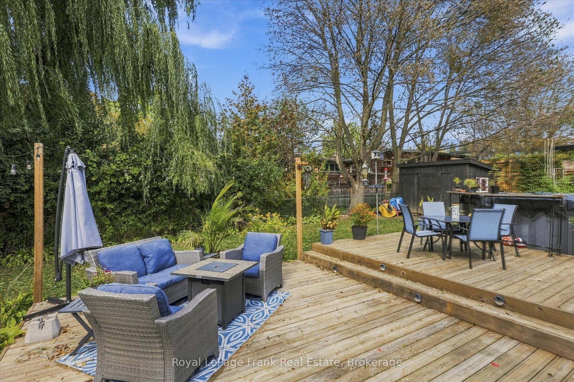 956 Weller Street, Peterborough, Peterborough ON K9J 4Y2