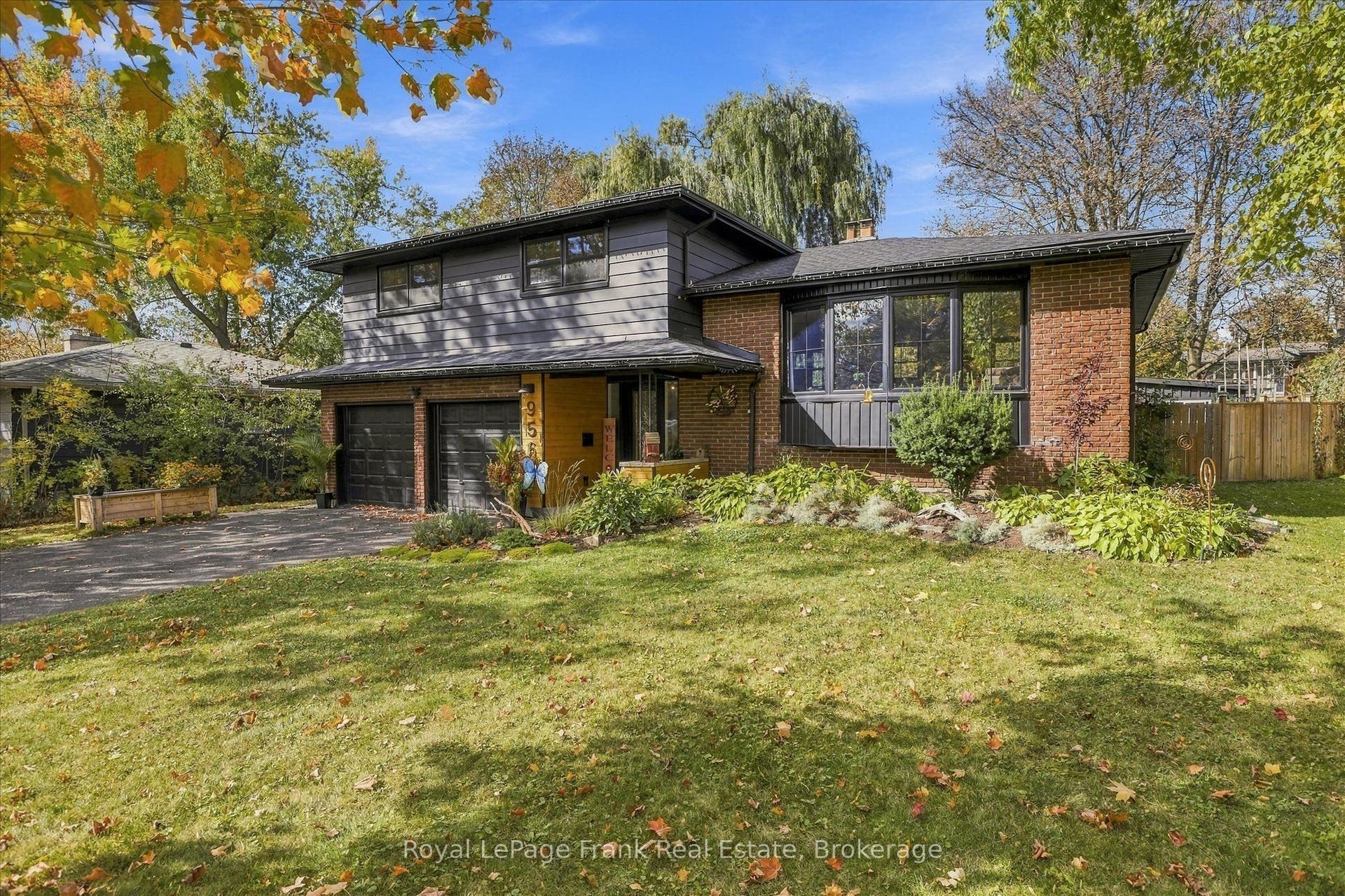 956 Weller Street, Peterborough, Peterborough ON K9J 4Y2
