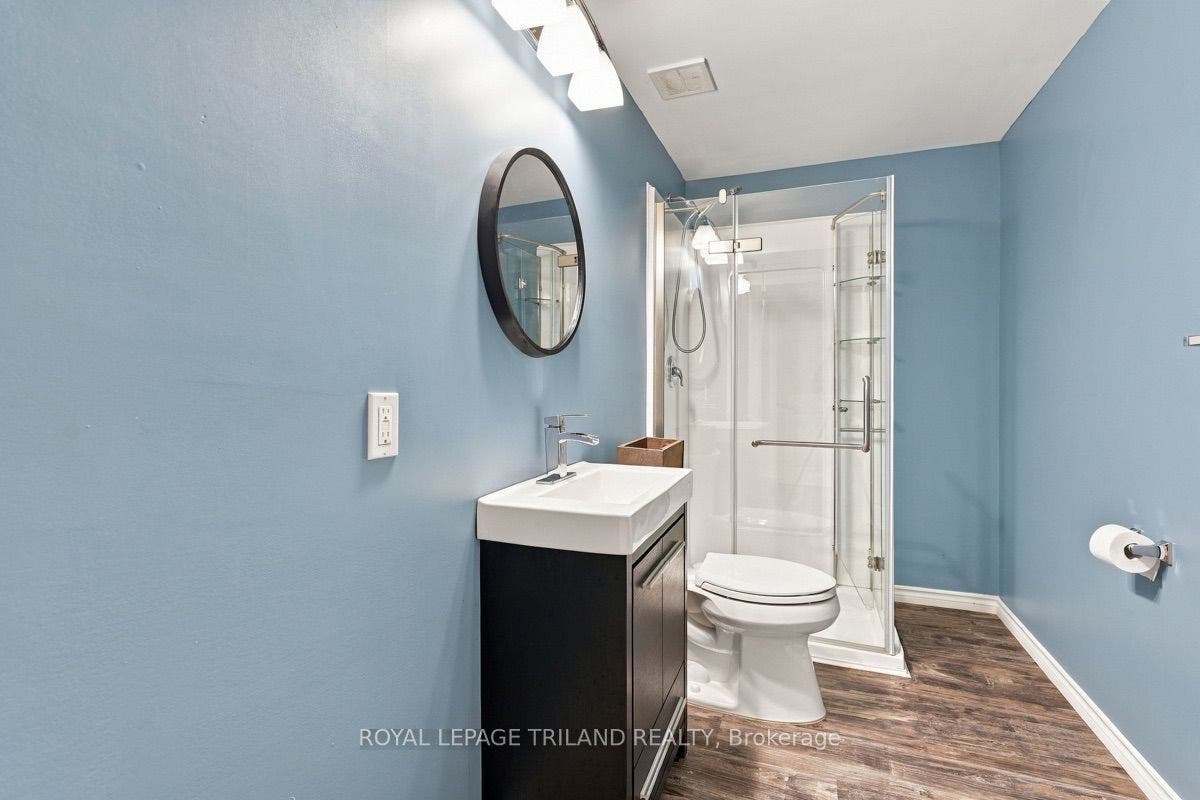 Lower: 3-Piece Bathroom