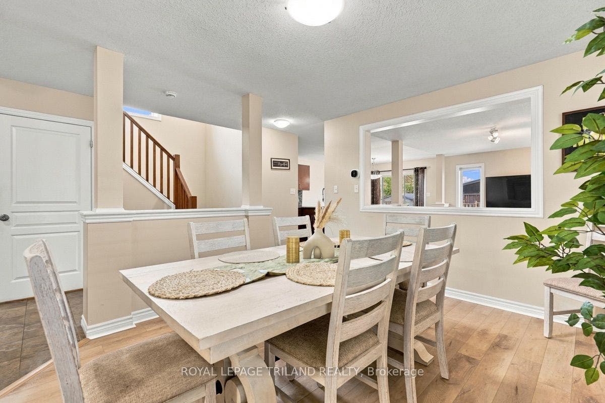 Main: Dining Room