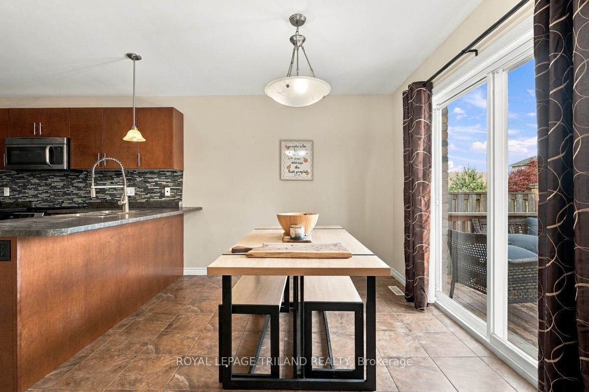 Main: Eating Area with Backyard Access