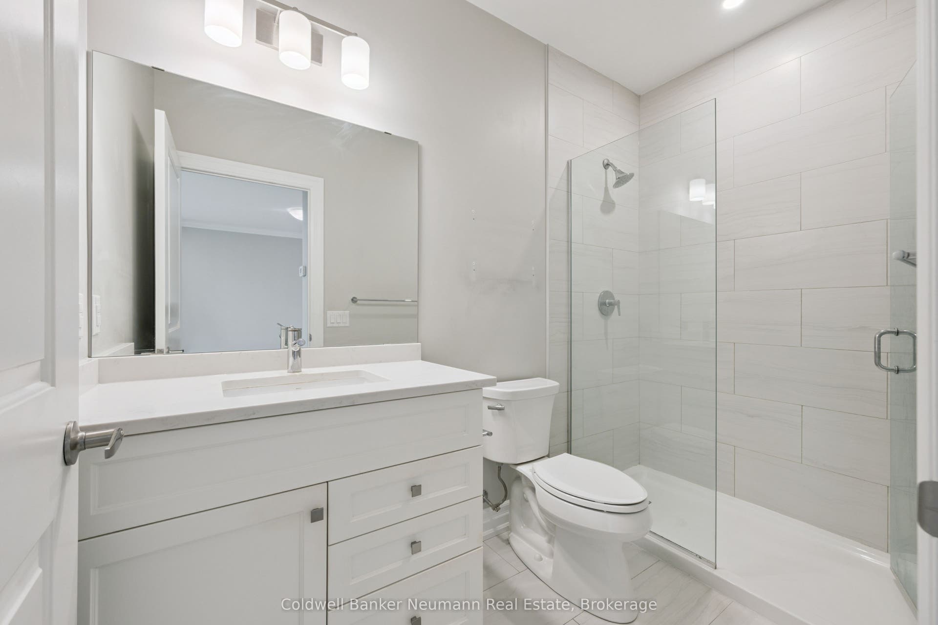 1880 Gordon Street, #908, Guelph, Wellington ON N1L 0P5 Bathroom