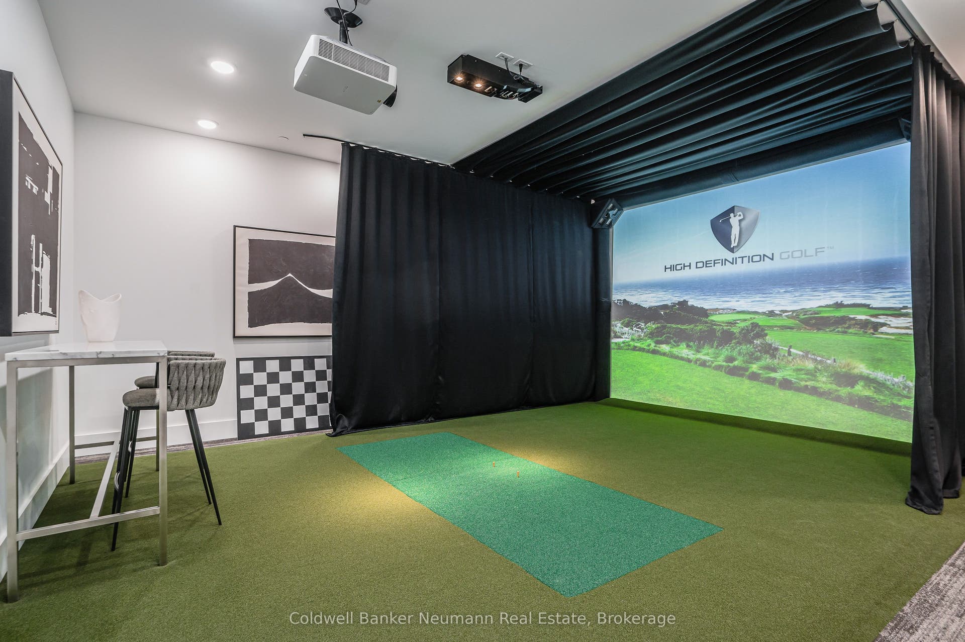 1880 Gordon Street, #908, Guelph, Wellington ON N1L 0P5 Golf Simulator
