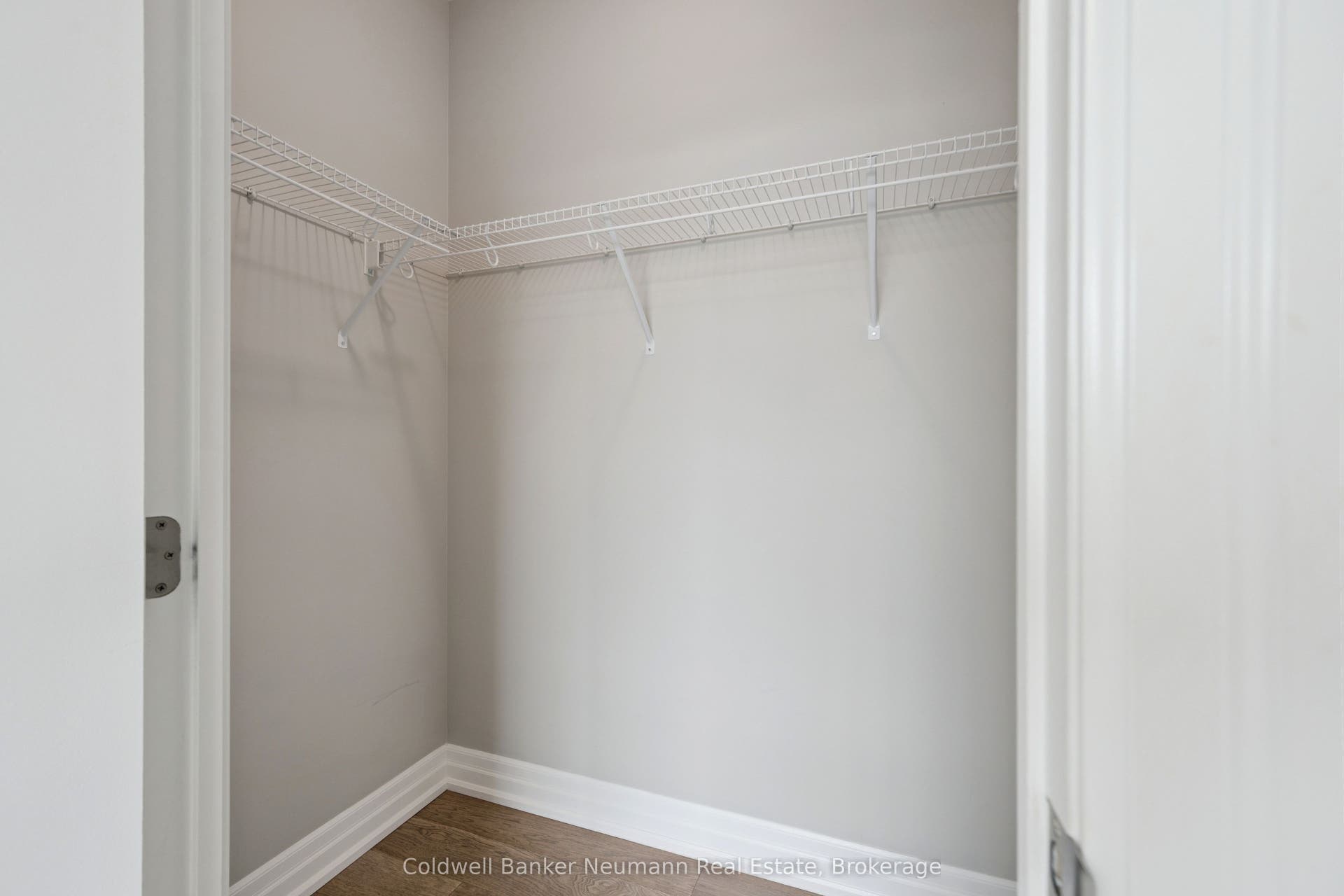 1880 Gordon Street, #908, Guelph, Wellington ON N1L 0P5 Closet
