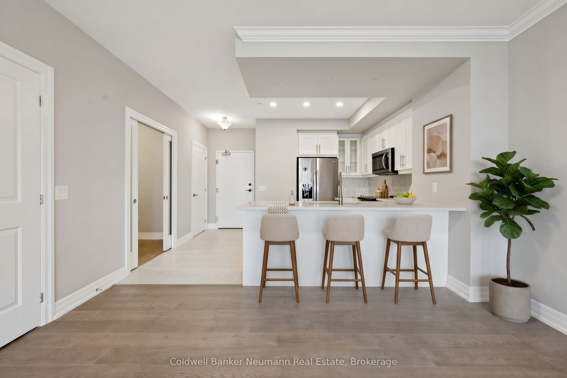 1880 Gordon Street, #908, Guelph, Wellington ON N1L 0P5 Kitchen - Virtually Staged
