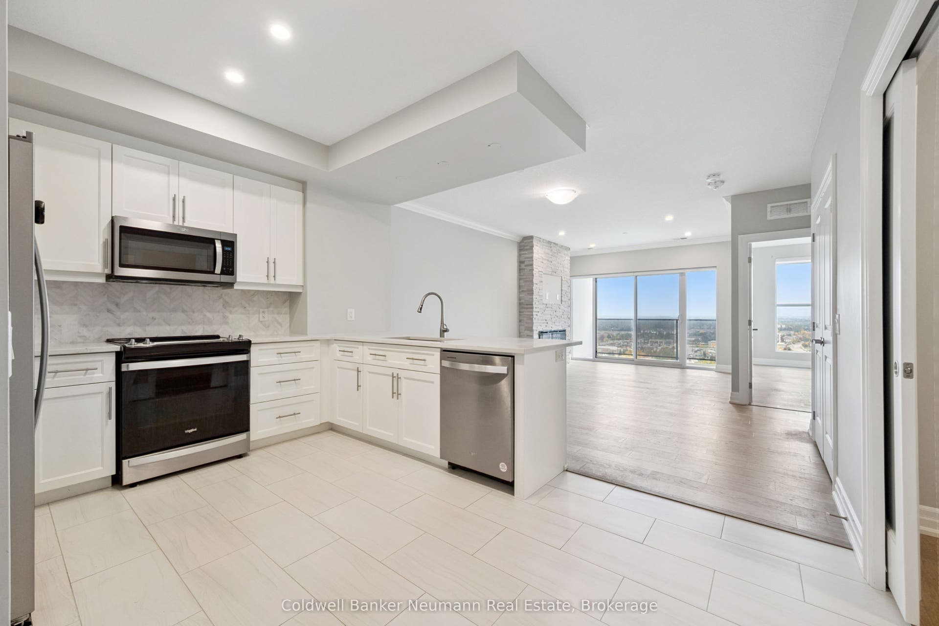 1880 Gordon Street, #908, Guelph, Wellington ON N1L 0P5 Kitchen