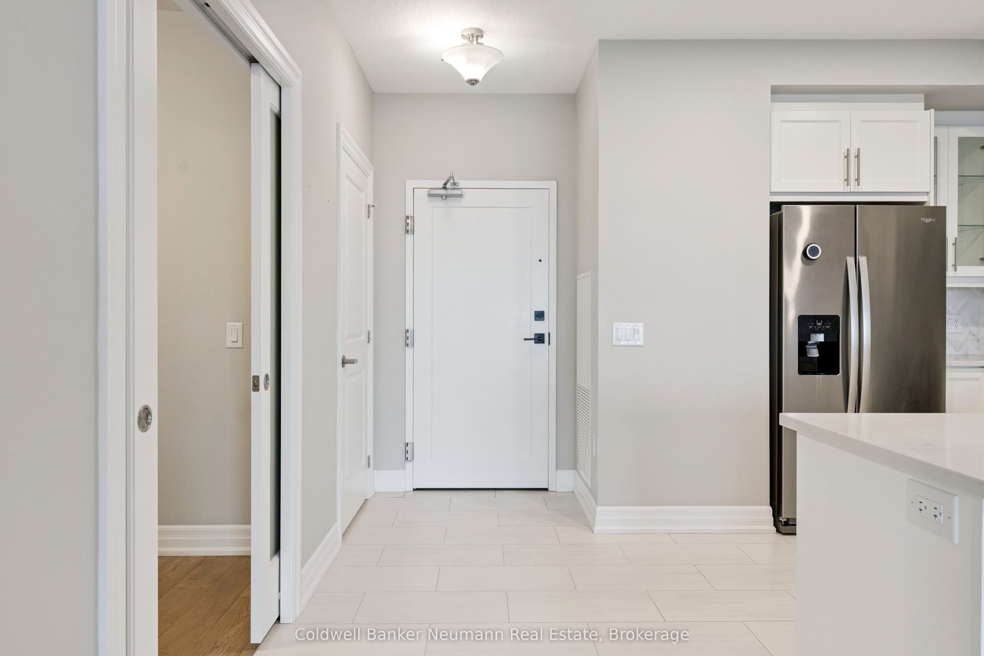 1880 Gordon Street, #908, Guelph, Wellington ON N1L 0P5 Entry