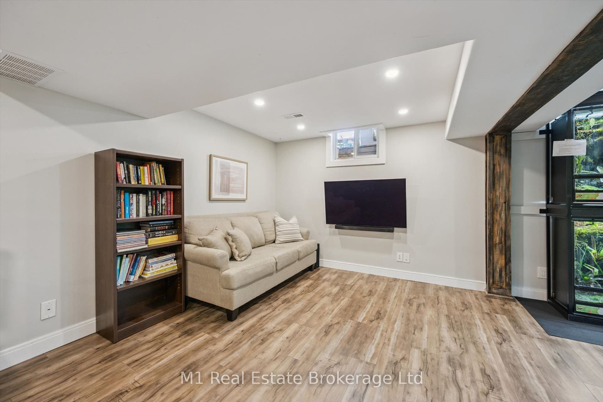 53 Johanna Drive, Cambridge, Waterloo ON N1S 4A4